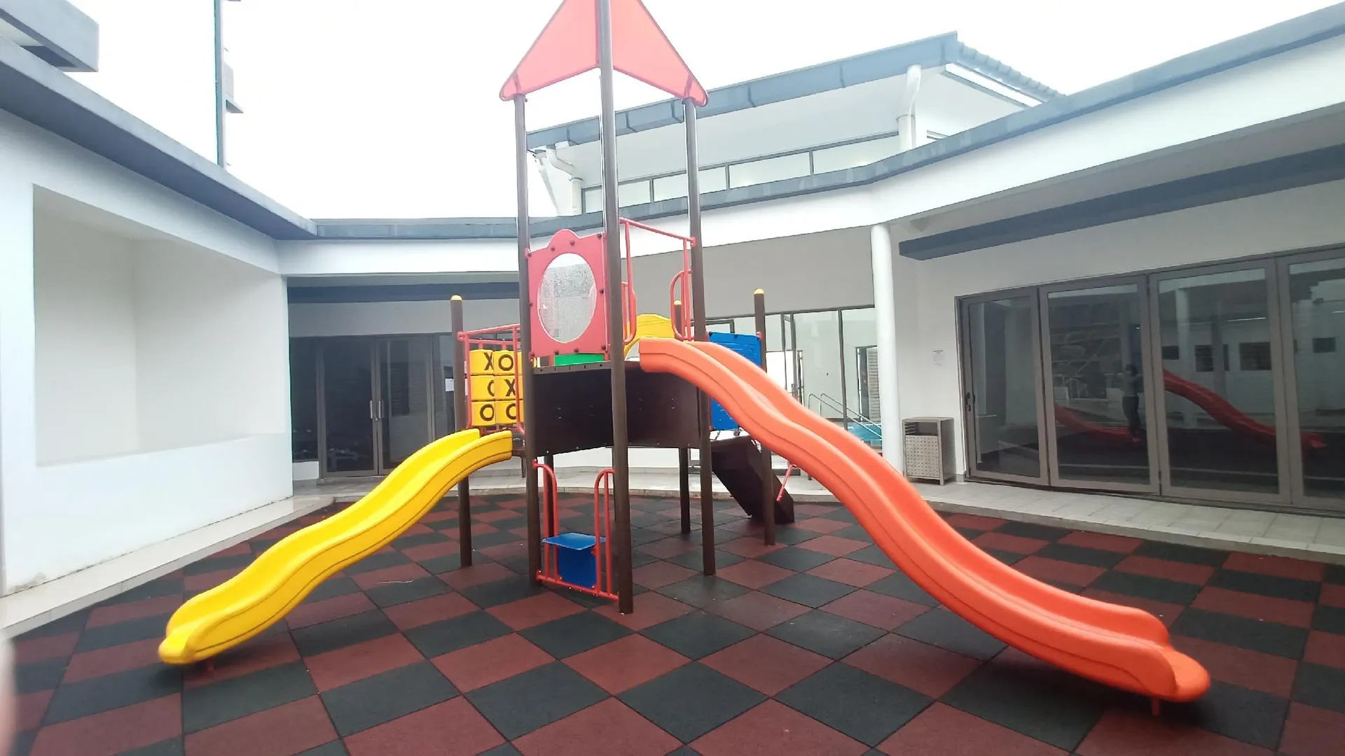 카메론 하일랜즈 브린창의 아파트먼트 (1000m², 침실 3개, 프라이빗 욕실 2개) 3성급 싱글룸 레스토랑