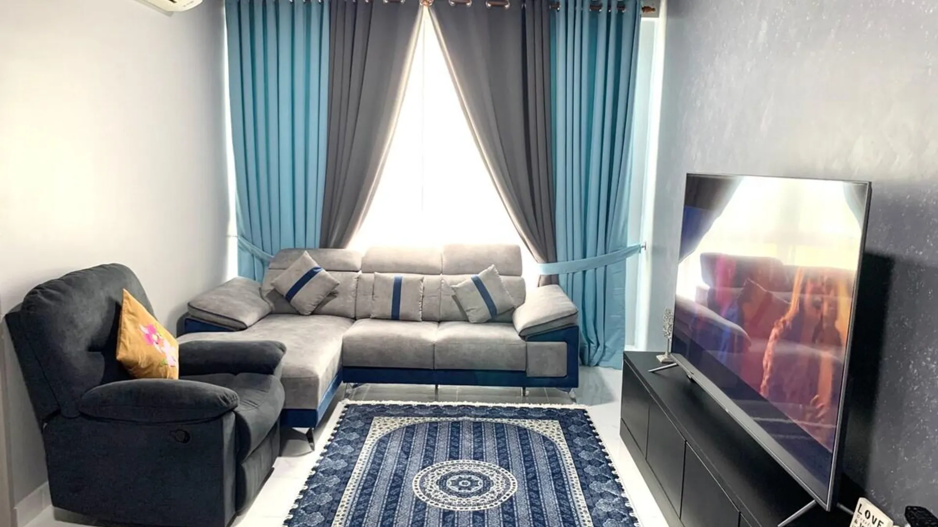 코타바루 코타바루 시내의 프라이빗 하우스 (1000m², 침실 2개, 프라이빗 욕실 1개) 3성급 싱글룸 스위트룸