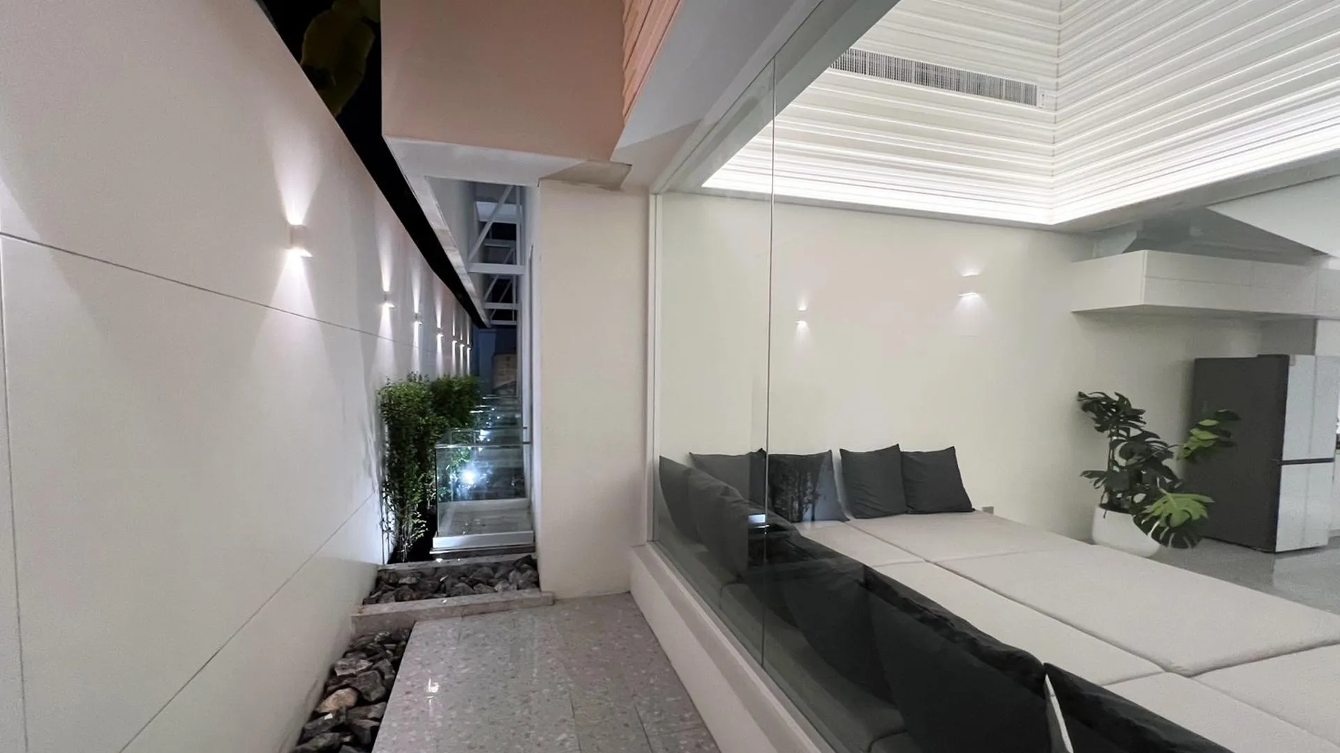 방콕 마티니 그랜드 스테이션 호스텔 5성급 호텔 외관