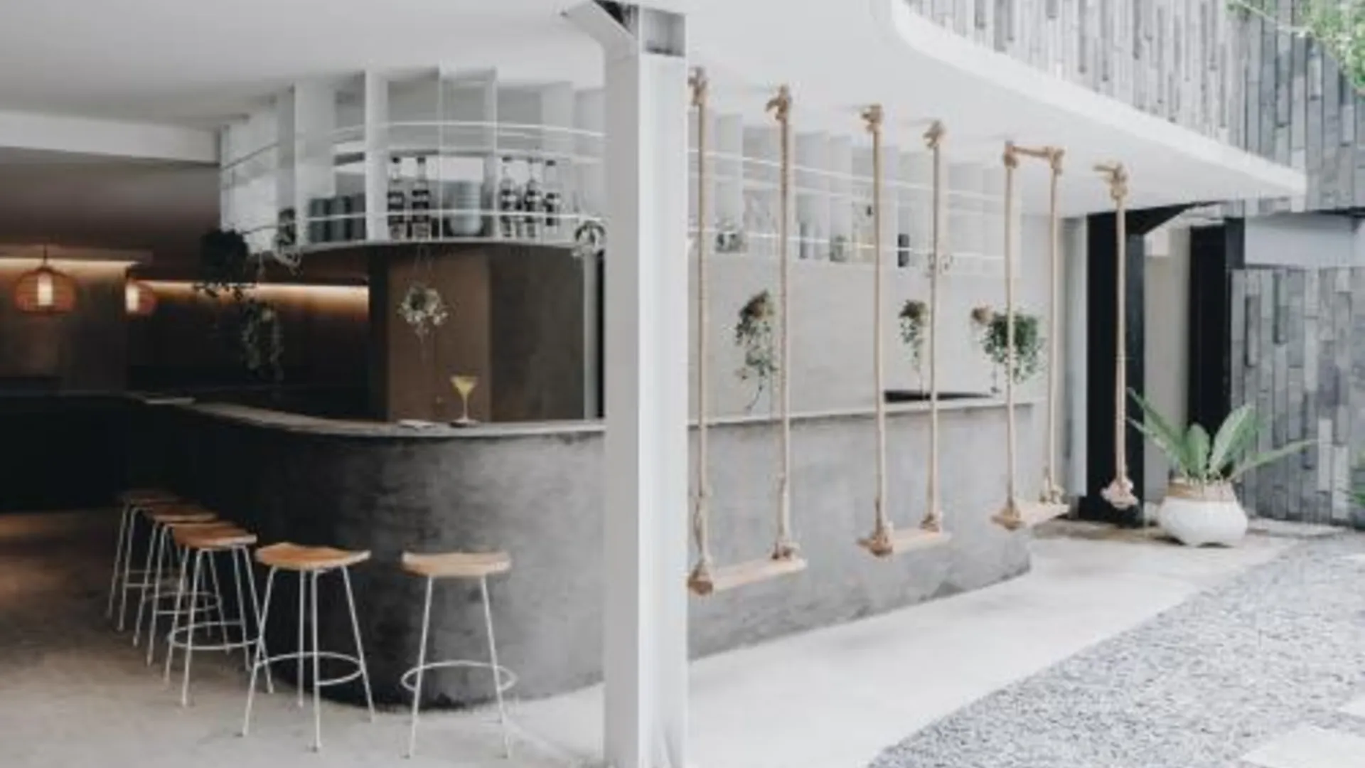 발리 로이즈 인 발리 4성급 호텔 레스토랑