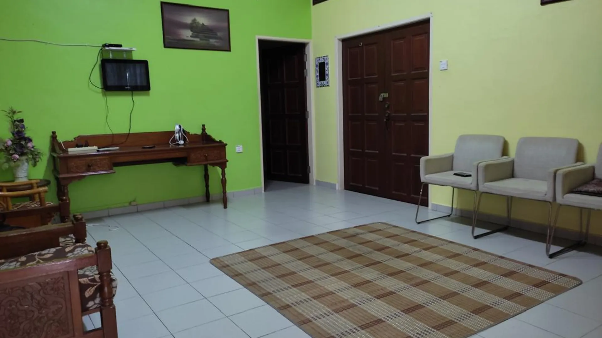 둥군 쿠알라둥운의 프라이빗 하우스 (m², 침실 1개, 프라이빗 욕실 1개) 1성급 싱글룸 로비