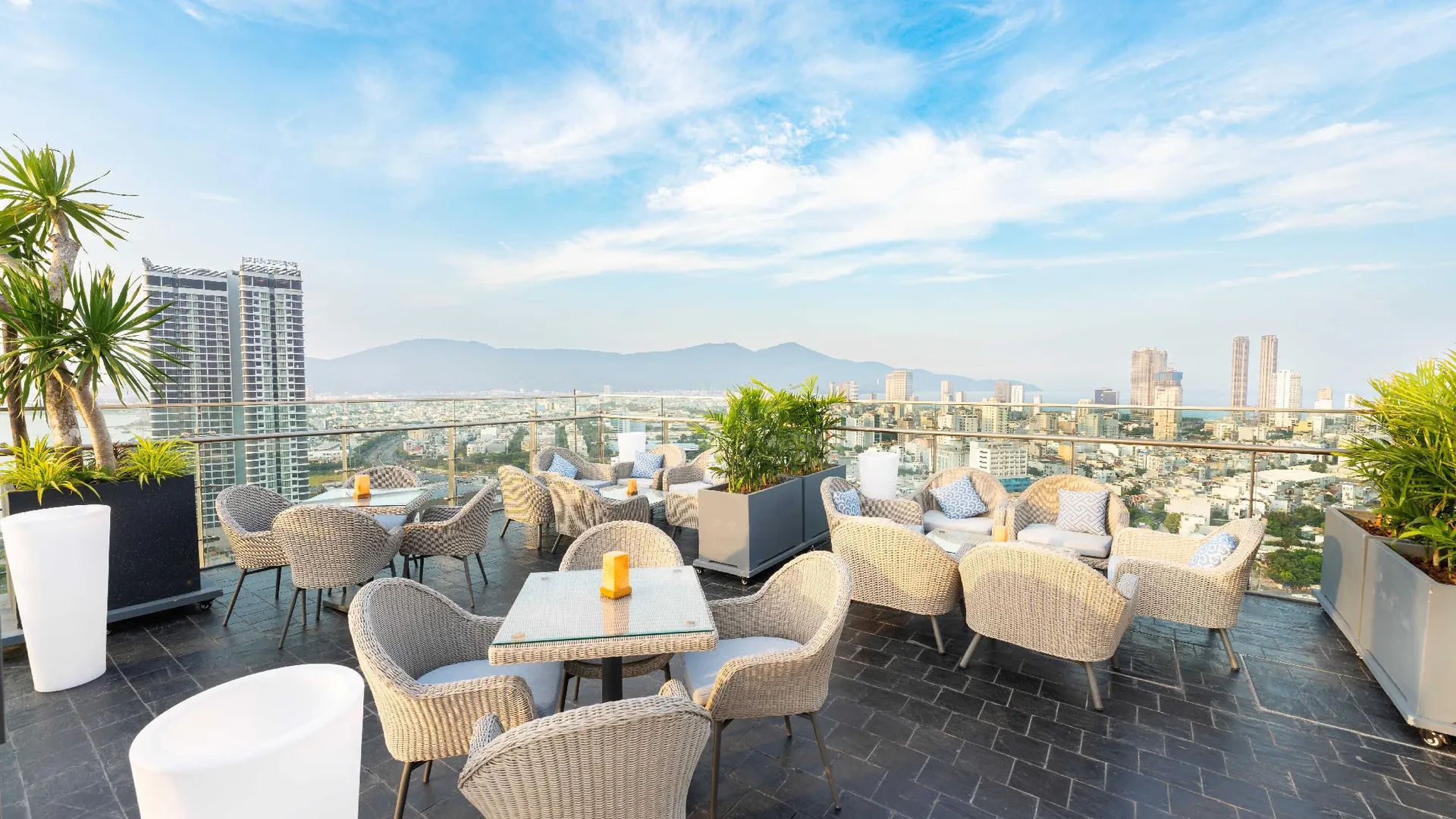 다낭 윙크 호텔 다낭 리버사이드 4성급 호텔 외관