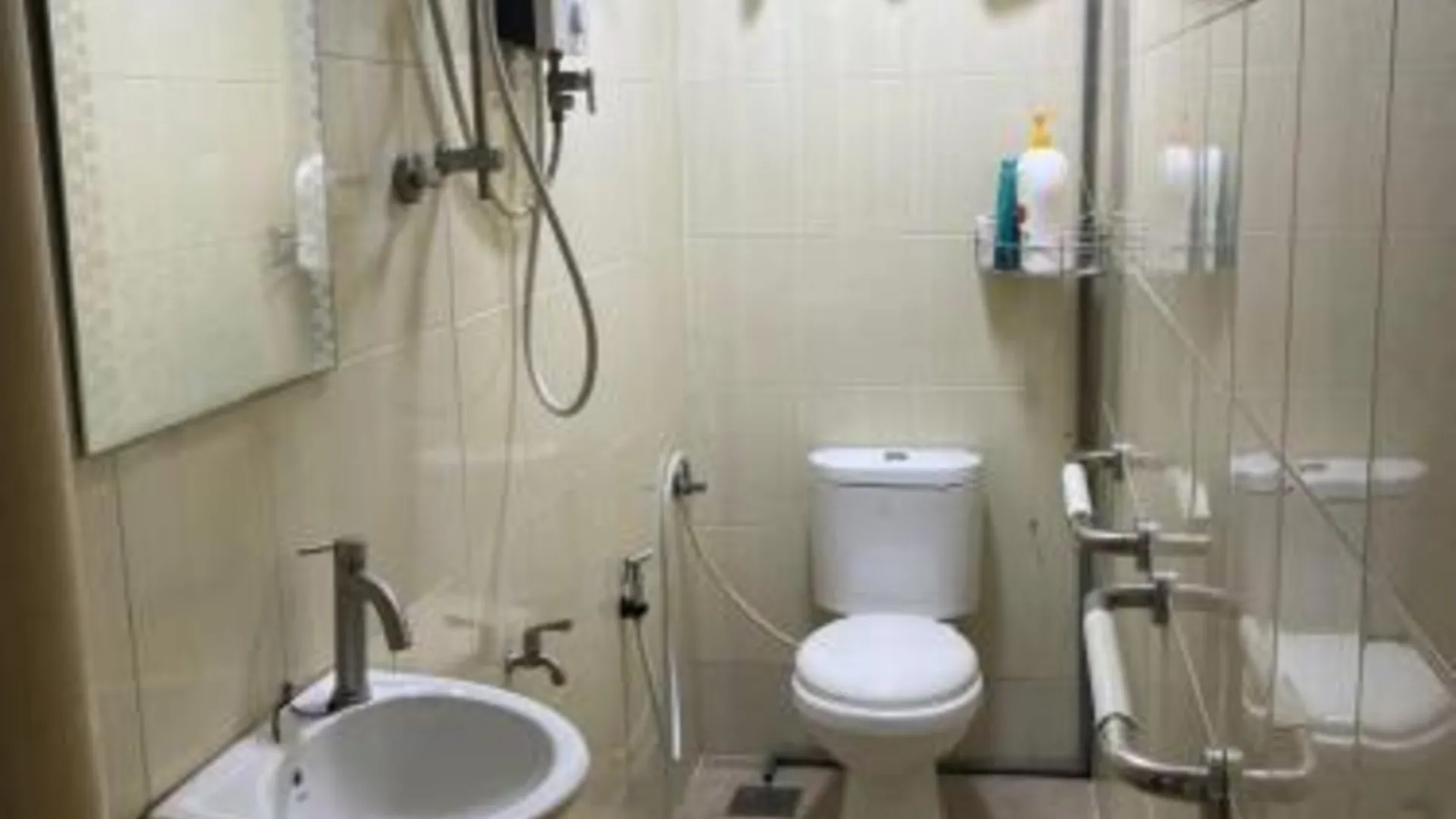 조호바루 / 조호르바루 반다르 바루 페르마스 자야의 프라이빗 하우스 (1540m², 침실 4개, 프라이빗 욕실 5개) 3성급 게스트하우스 객실