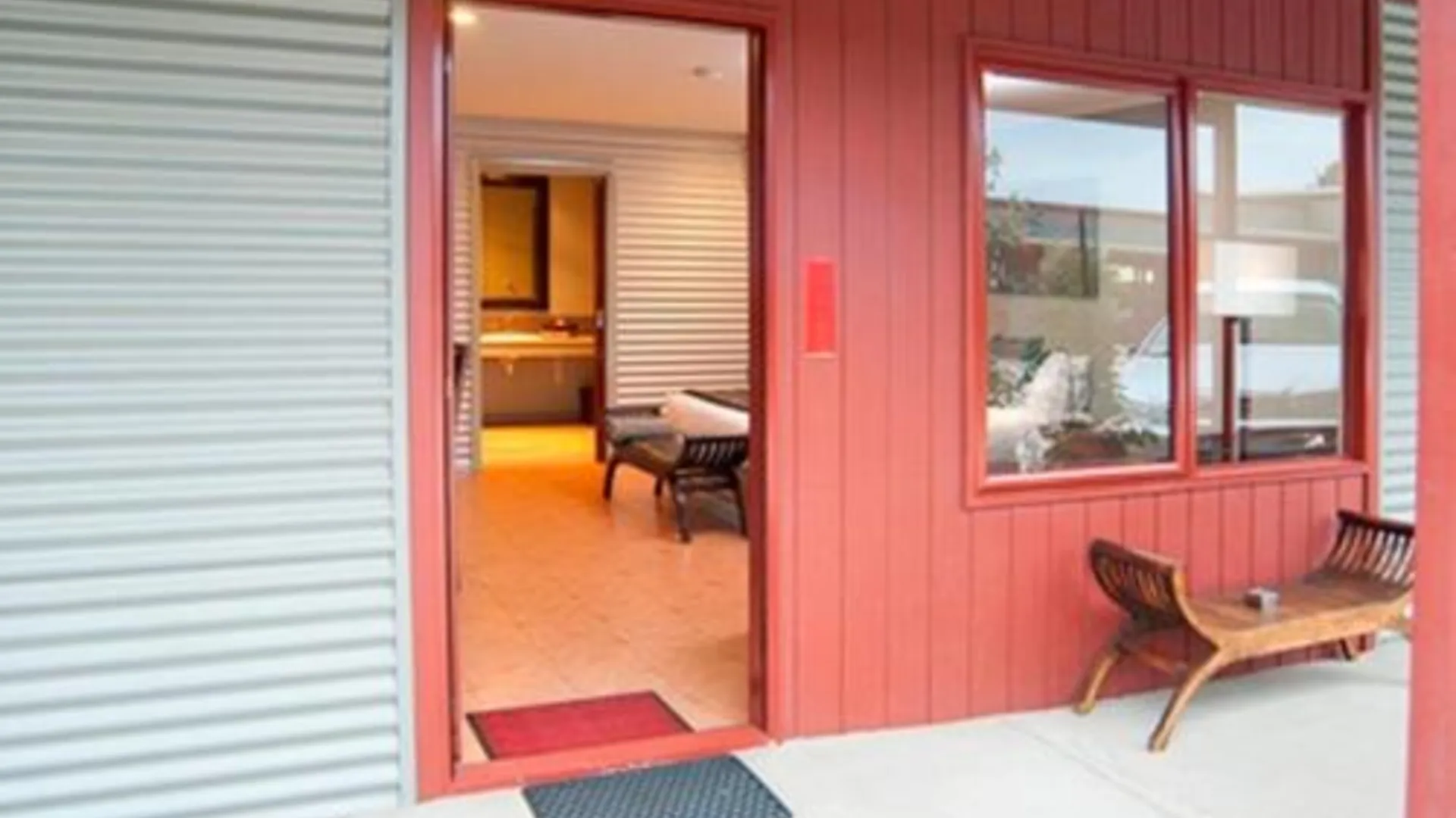 깁스랜드 지역 바이른스데일 모텔 4성급 호텔 수영장