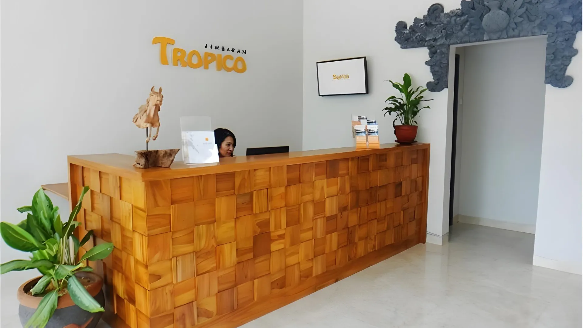 발리 트로피코 짐바란 발리 2성급 호텔 레스토랑