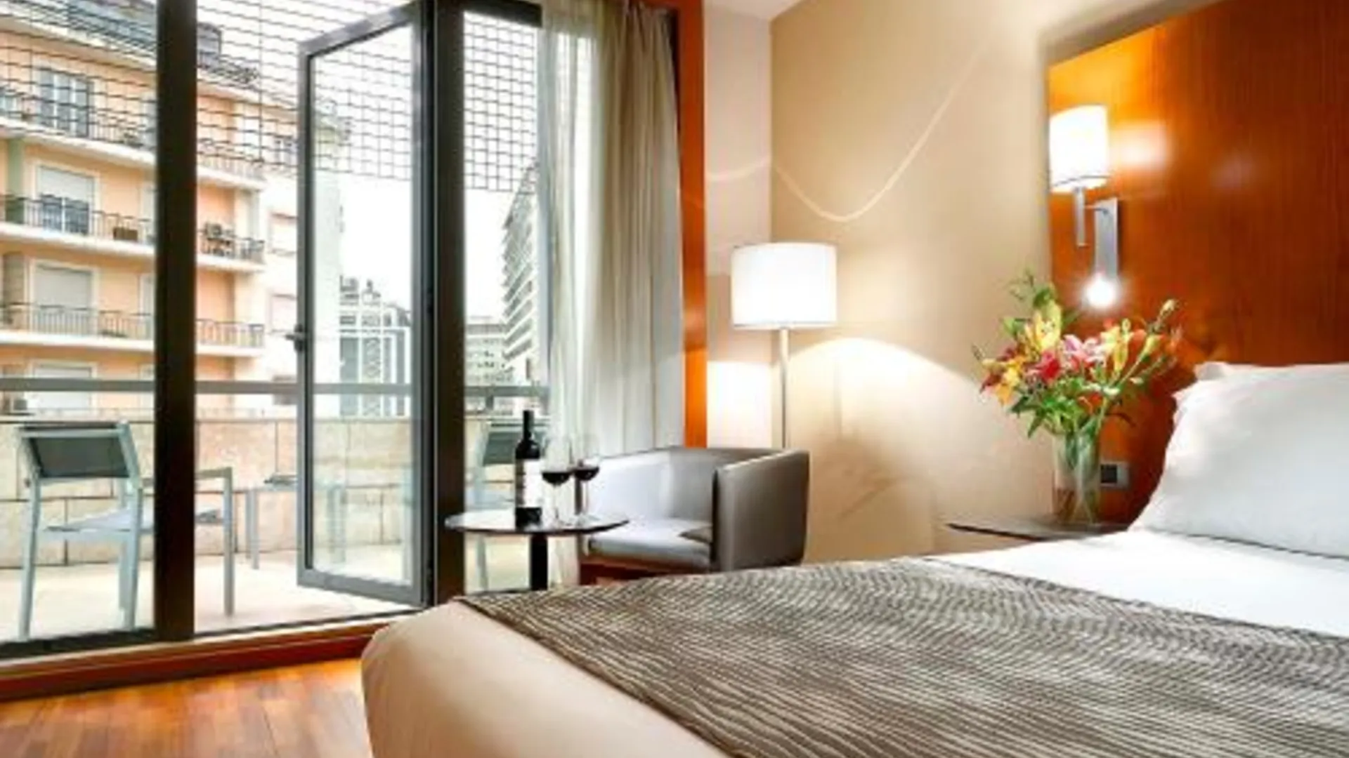 리스본 유로스타 리스본 파르케 4성급 호텔 스위트룸