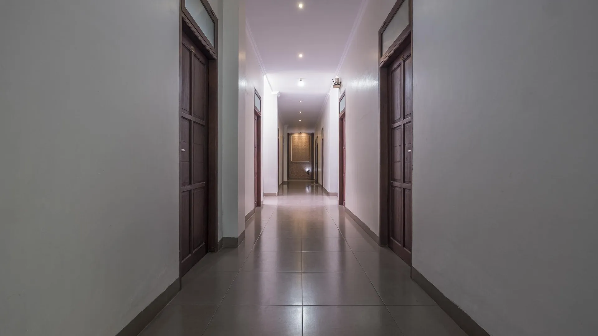 마카사르 아리스토 홈 2성급 호텔 외관