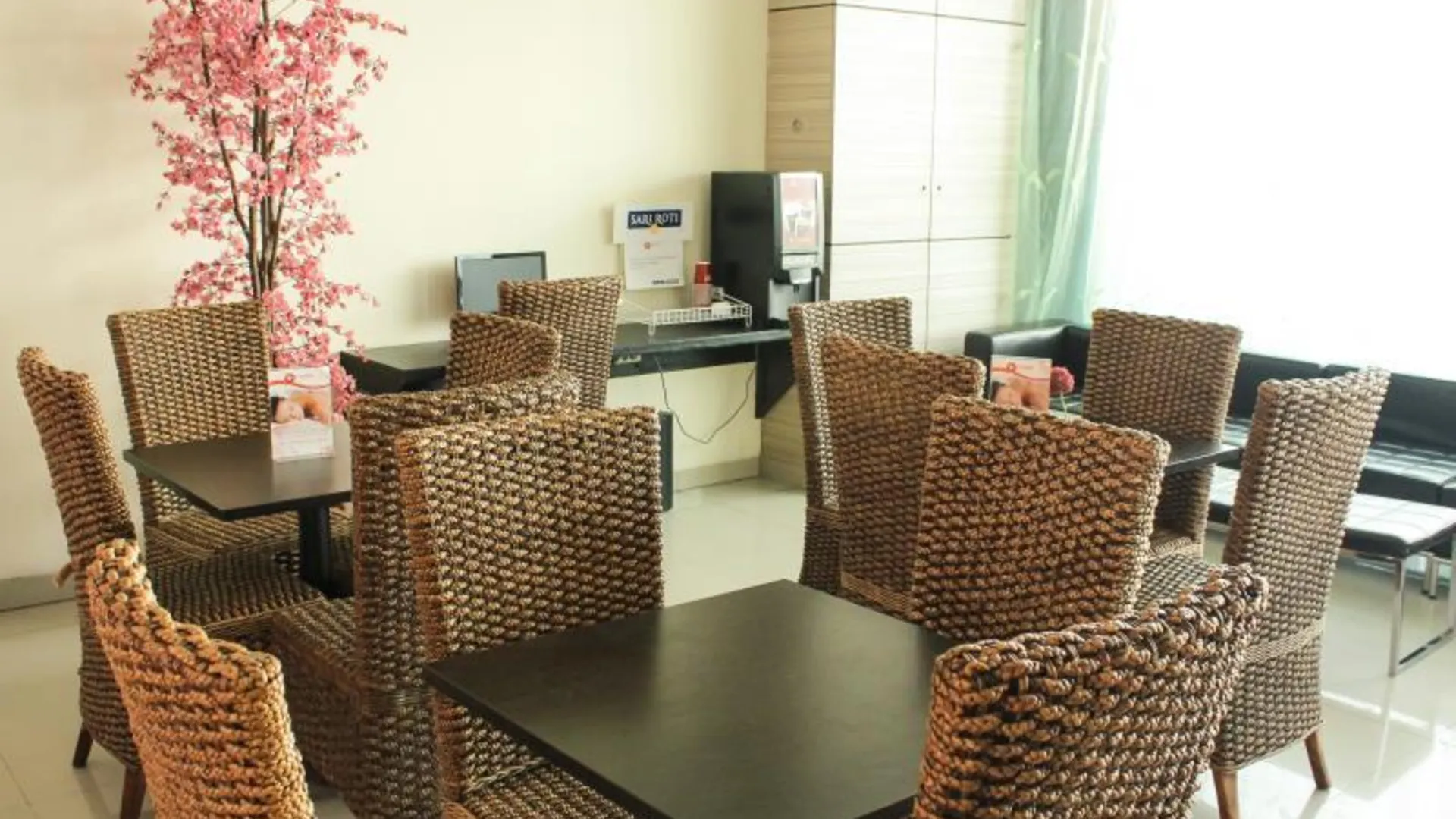 마카사르 빈드히카 호텔 1성급 호텔 로비