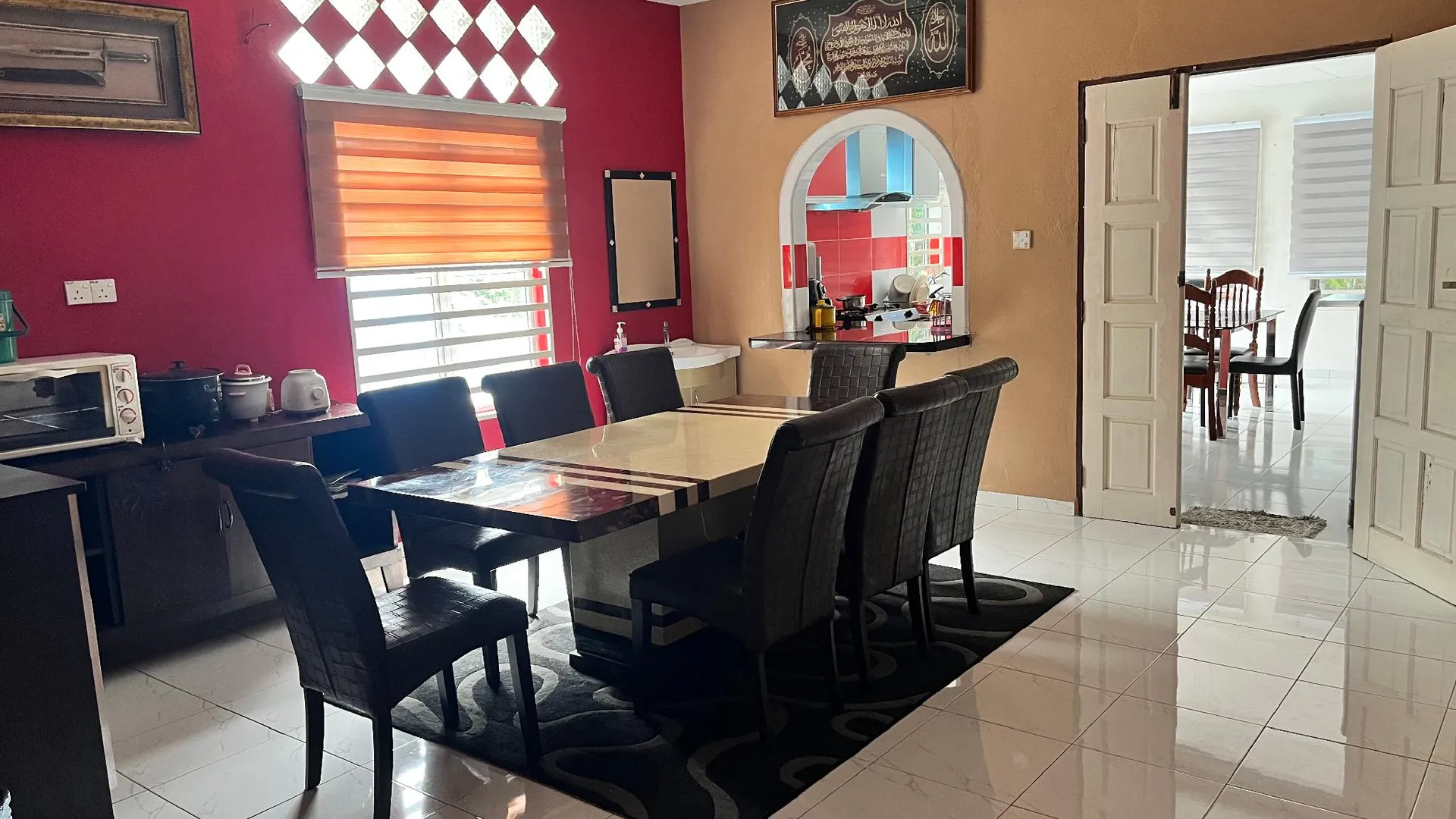 쿠알라 네랑 지트라의 프라이빗 하우스 (2400m², 침실 5개, 프라이빗 욕실 4개) 3성급 싱글룸 로비