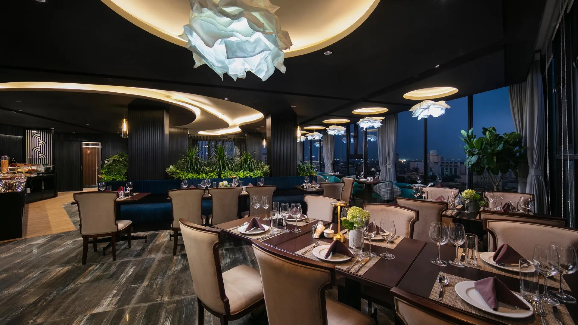 하노이 메이 드 빌 코너 호텔 5성급 호텔 스위트룸