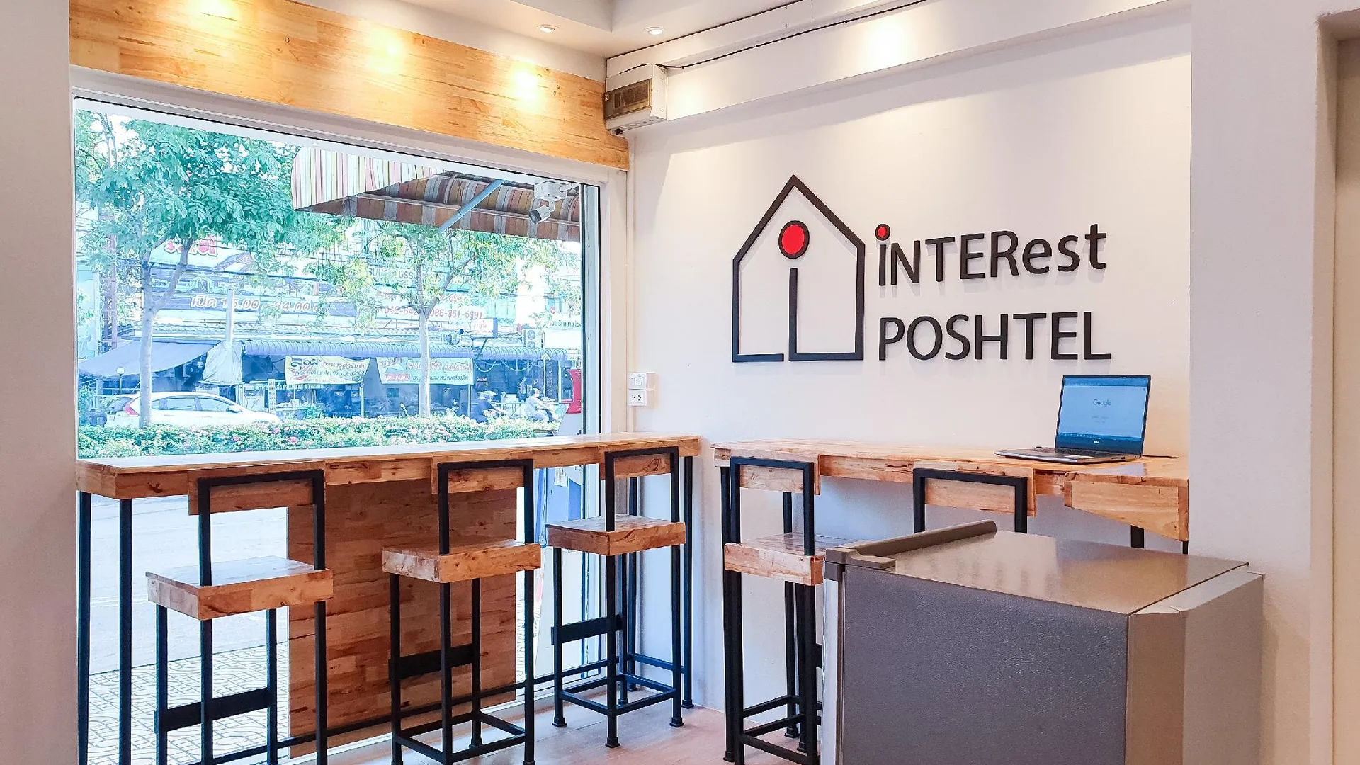 방콕 인터레스트 포쉬텔  2성급 호텔 객실