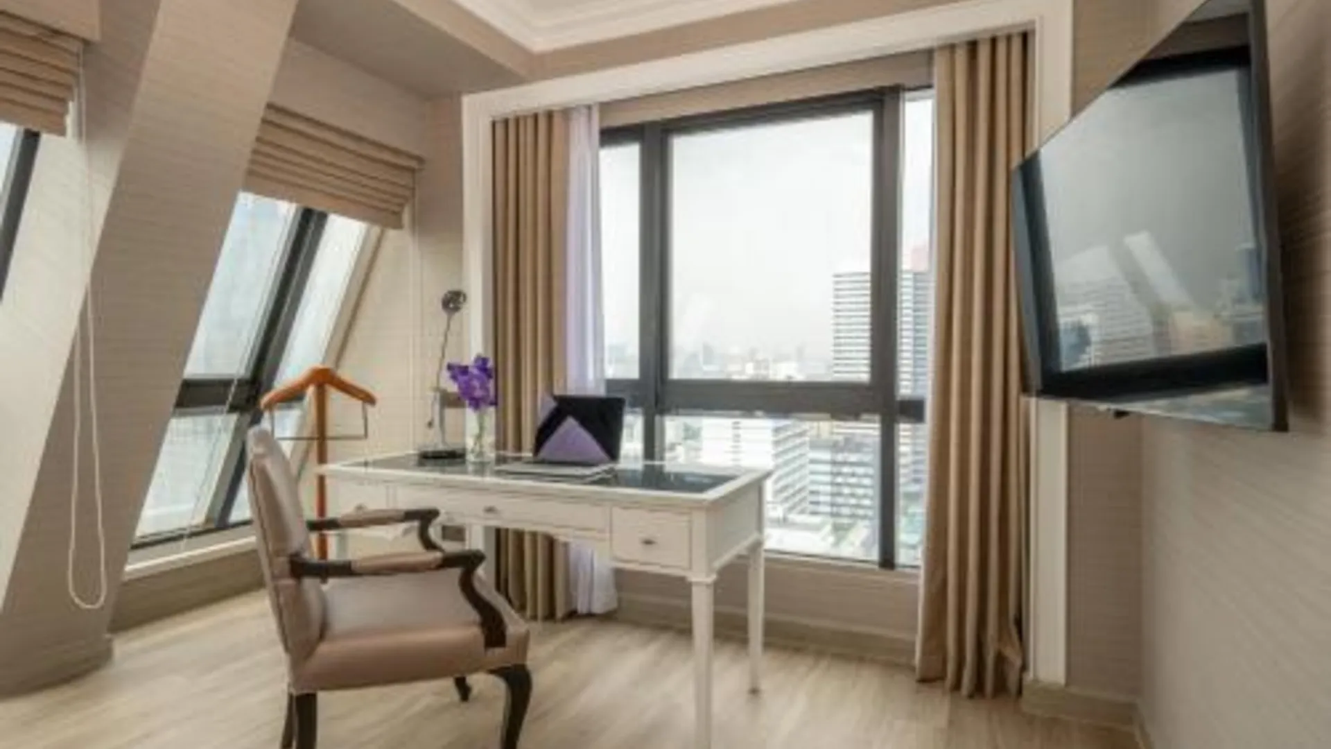 방콕 NH 방콕 수쿰빗 불러바드 5성급 호텔 스위트룸