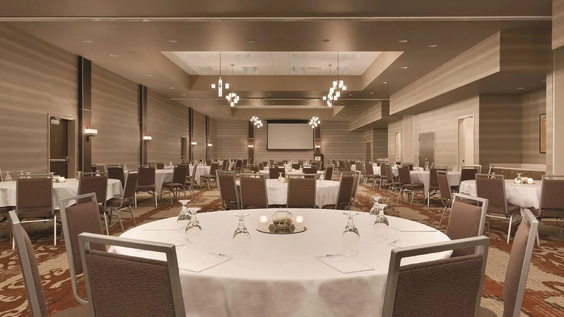 노스 캔톤 (OH) Embassy Suites by Hilton Akron Canton Airport 4성급 호텔 스위트룸