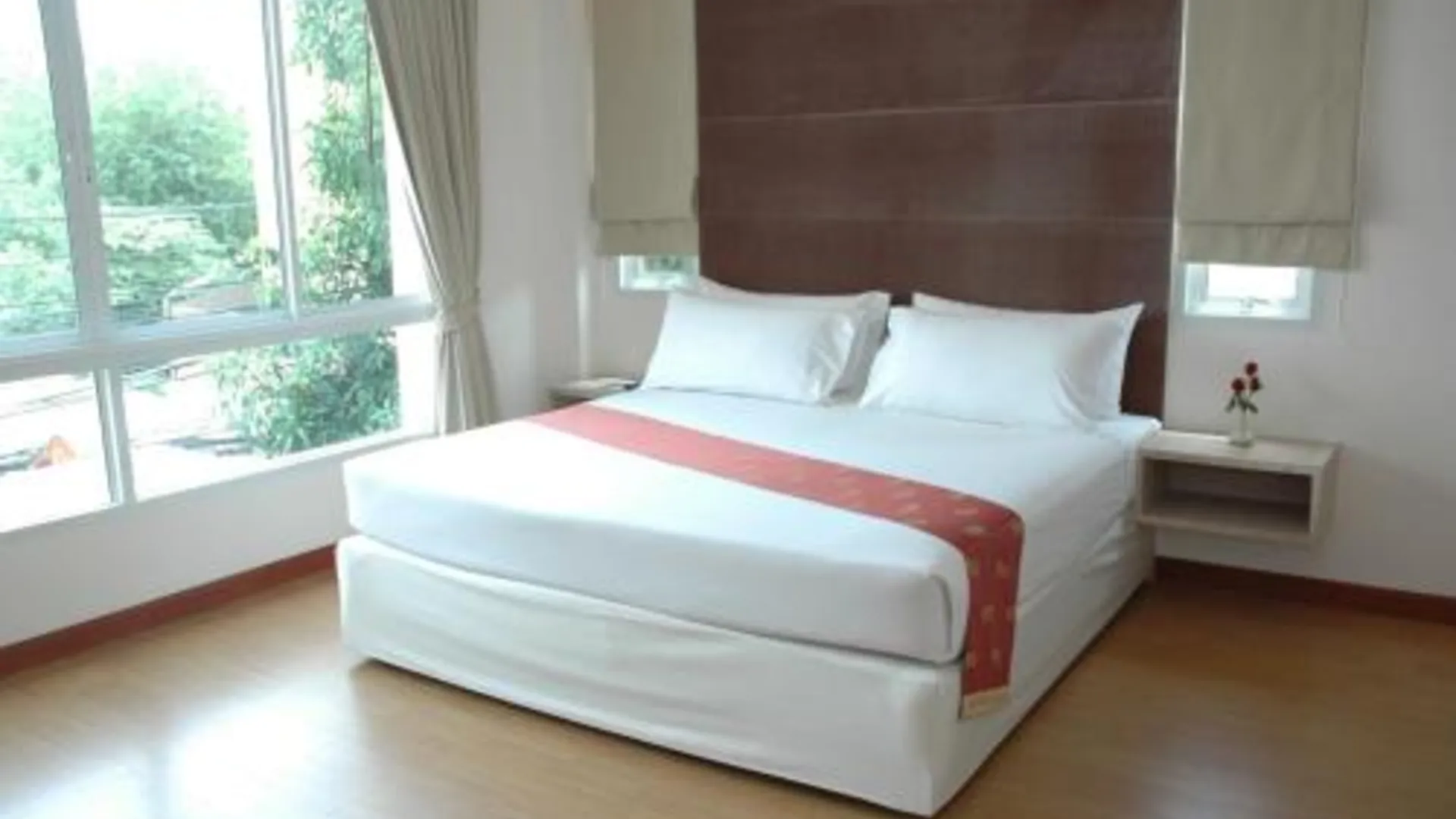 방콕 칼립소 2 라차다 20 2성급 호텔 스위트룸