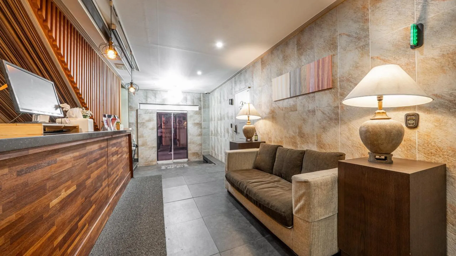 서울 명동 피넛호텔 3성급 게스트하우스 로비