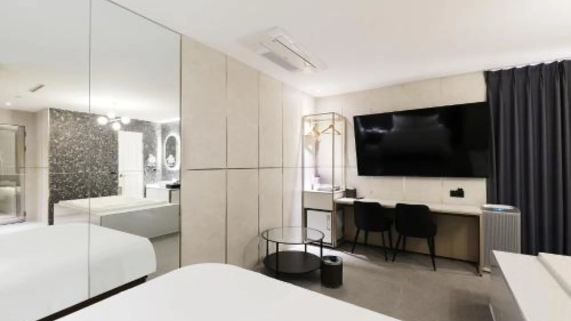 서울 호텔 더 디자이너스 종로 3성급 호텔 스위트룸