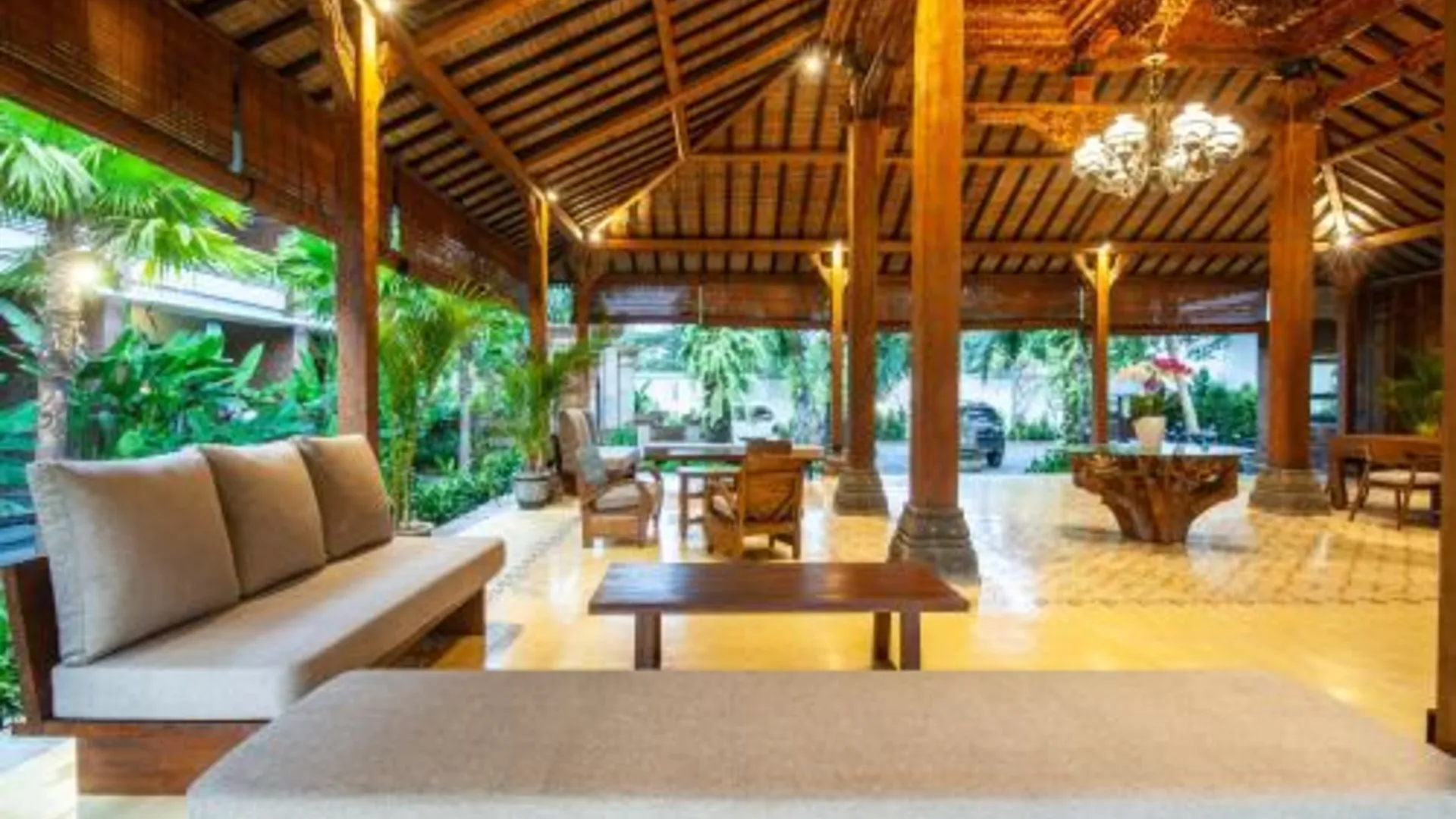 발리 그리야 샨티 스위트 4성급 호텔 로비