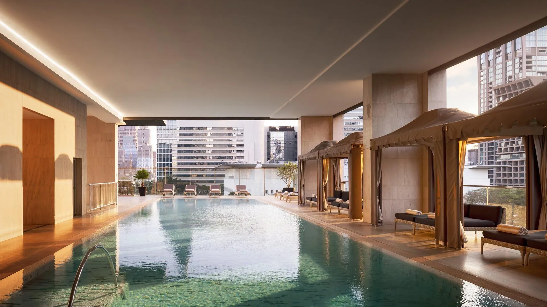 방콕 오리엔탈 레지던스 방콕 5성급 호텔 외관