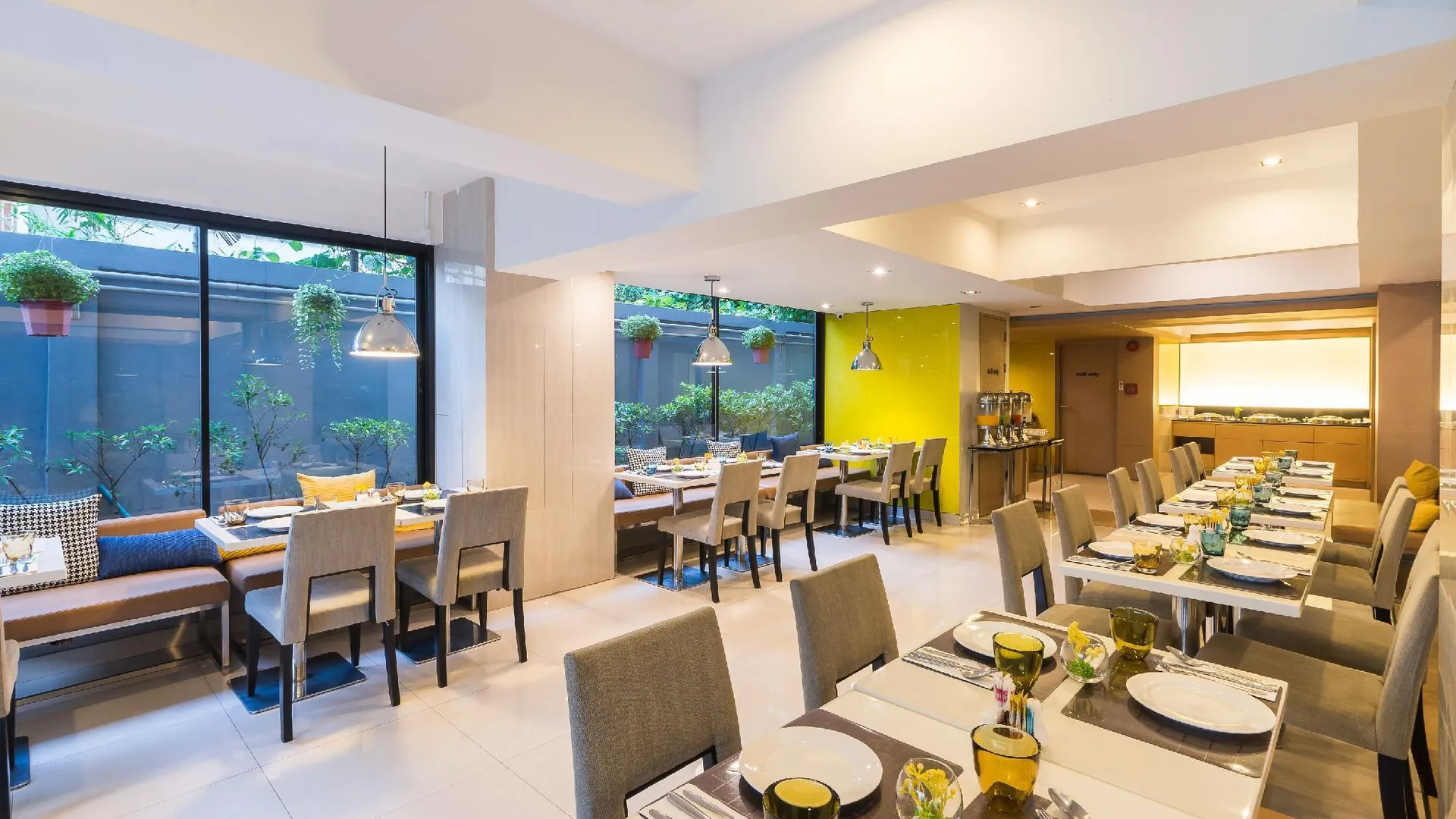 방콕 알트 호텔 나나 바이 UHG 4성급 호텔 외관