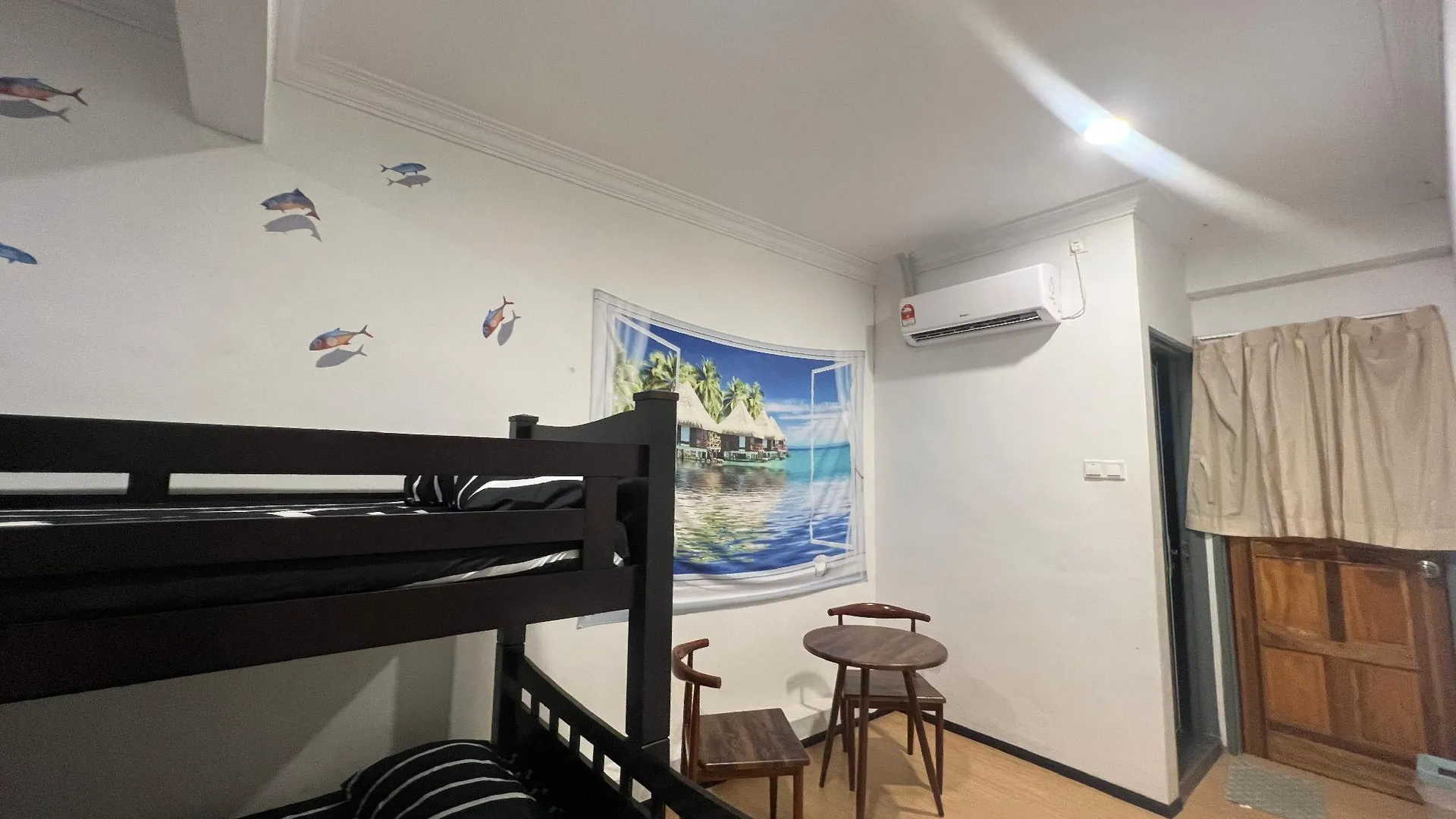 셈포르나 The Ship GuetsHouse II 1성급 호텔 레스토랑