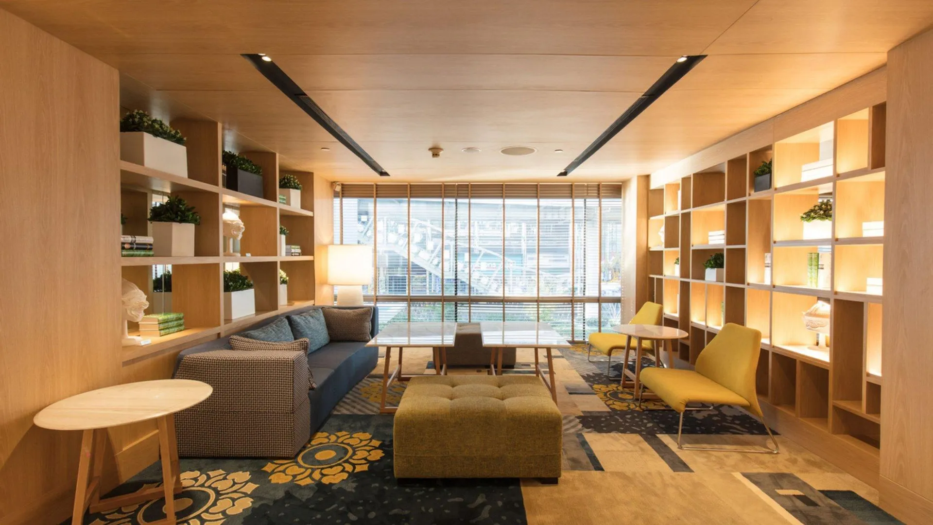 방콕 홀리데이 인 방콕 바이 IHG 4성급 호텔 외관