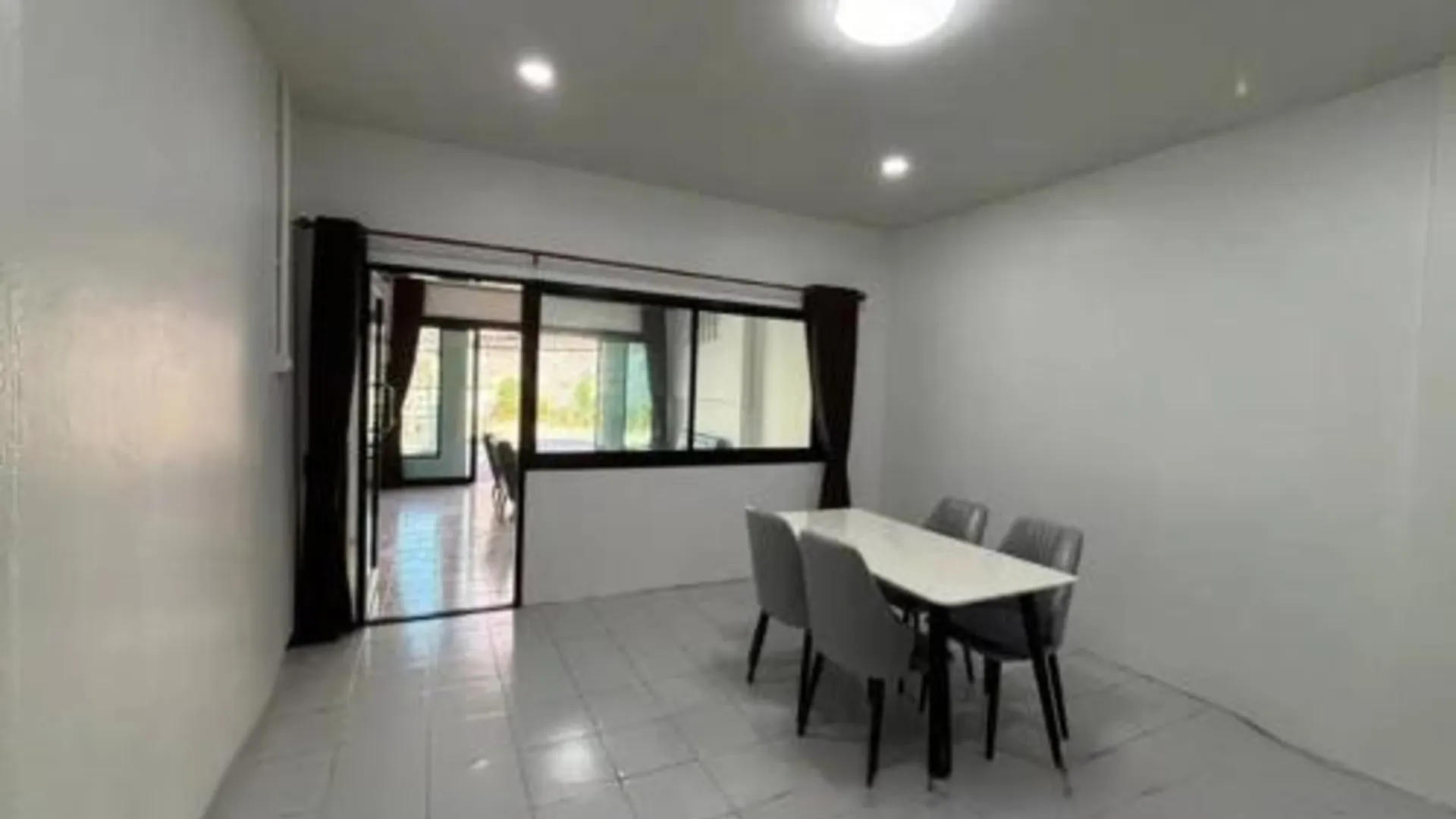 방콕 방카피의 프라이빗 하우스 (m², 침실 1개, 프라이빗 욕실 2개) 3성급 게스트하우스 로비