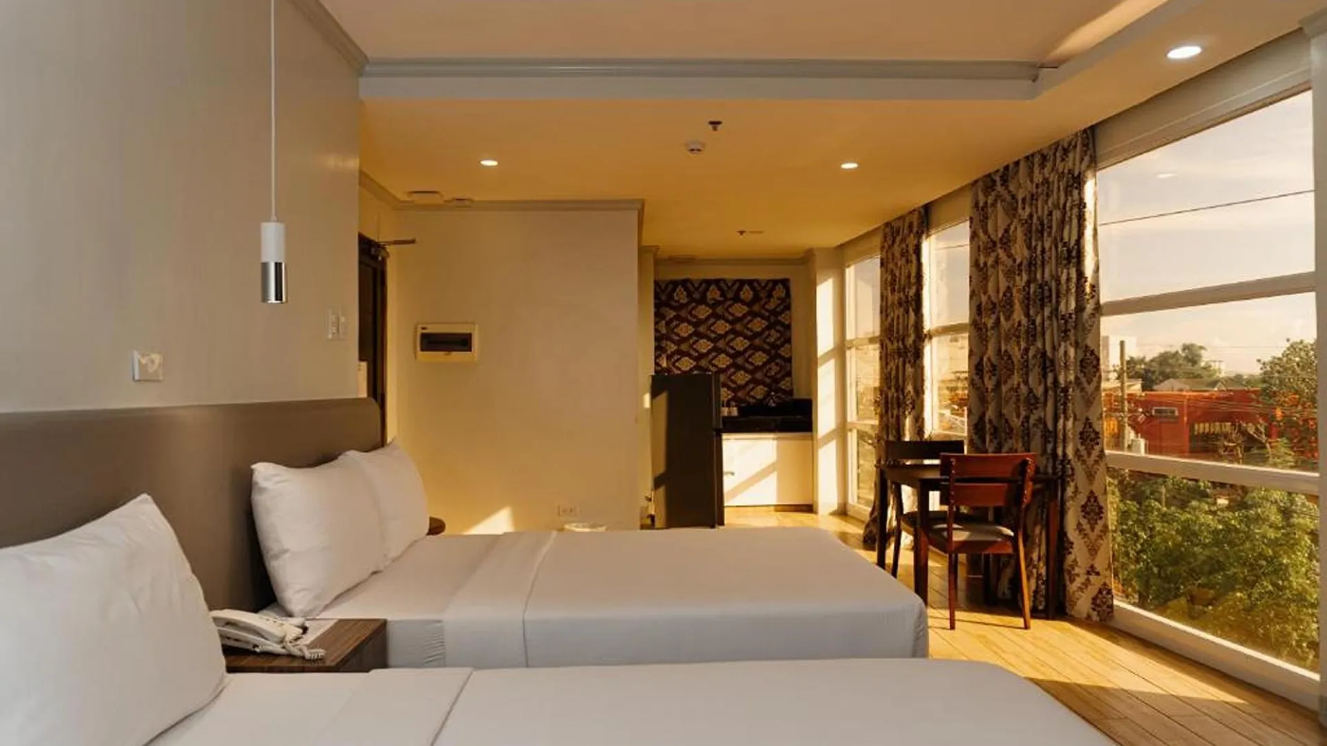 세부 매디슨 스위트 1성급 호텔 스위트룸