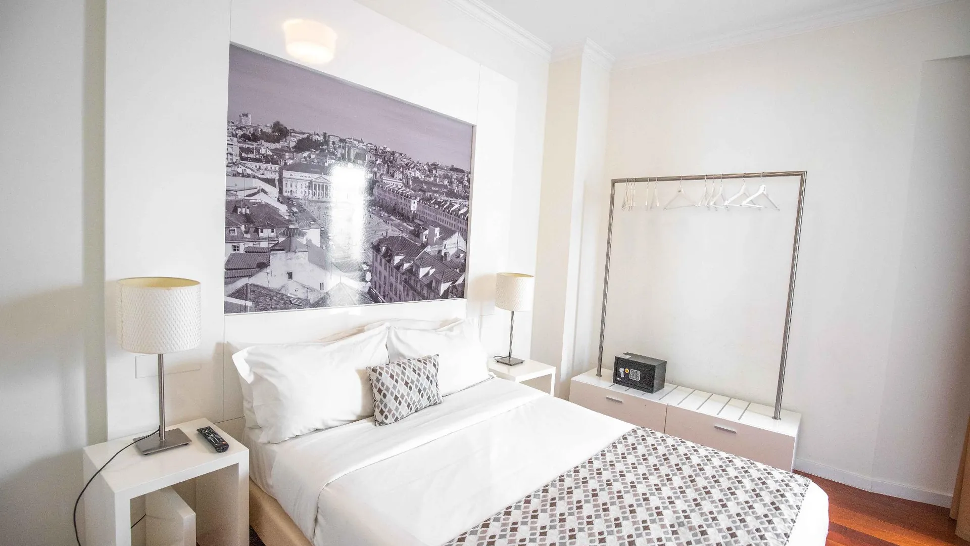 리스본 그란데 펜사오 레지던셜 알코비아 3성급 호텔 스위트룸