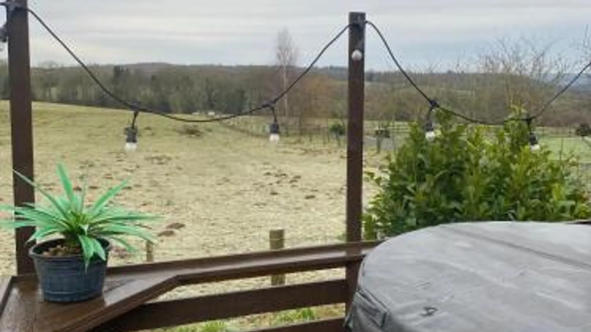 클레오버리 모티머 Crabmill glamping bewdley 4성급 게스트하우스 레스토랑