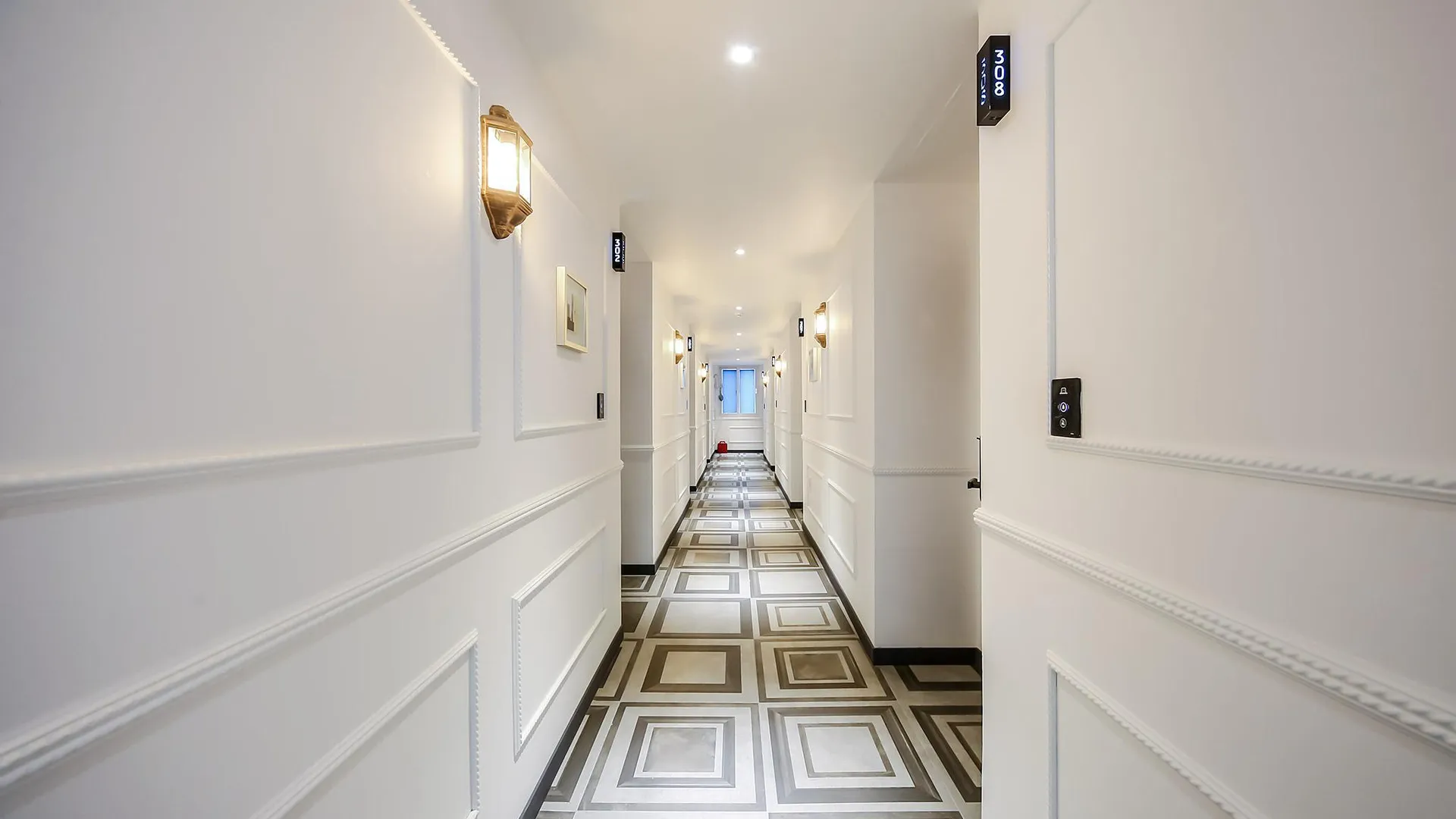 경상남도 함안 HOTEL 루팡 호텔 외관