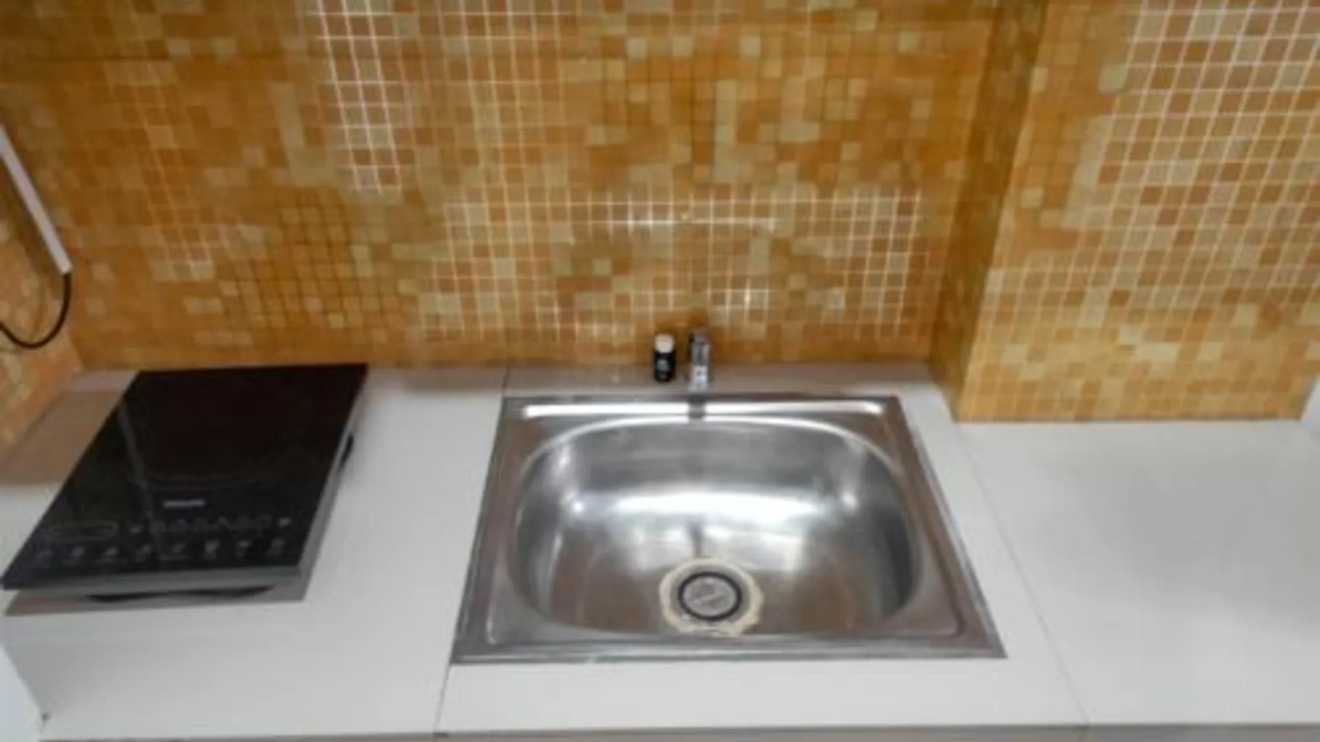 마카사르 Best Deal and Cozy 2BR Vida View Apartment By Travelio 3성급 싱글룸 객실