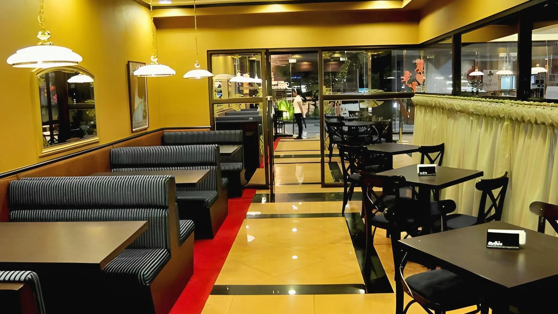 세부 디 오차드 세부 호텔 앤 스위트 파워드 바이 코코텔 3성급 호텔 외관