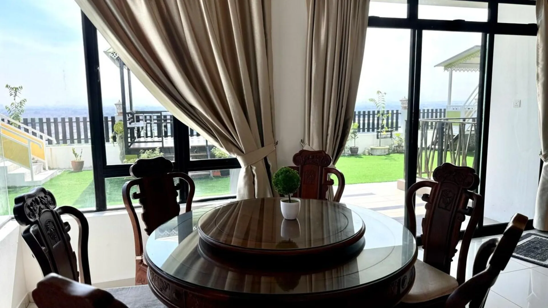 라하트 라핫의 프라이빗 하우스 (m², 침실 8개, 프라이빗 욕실 9개) 4성급 싱글룸 전망