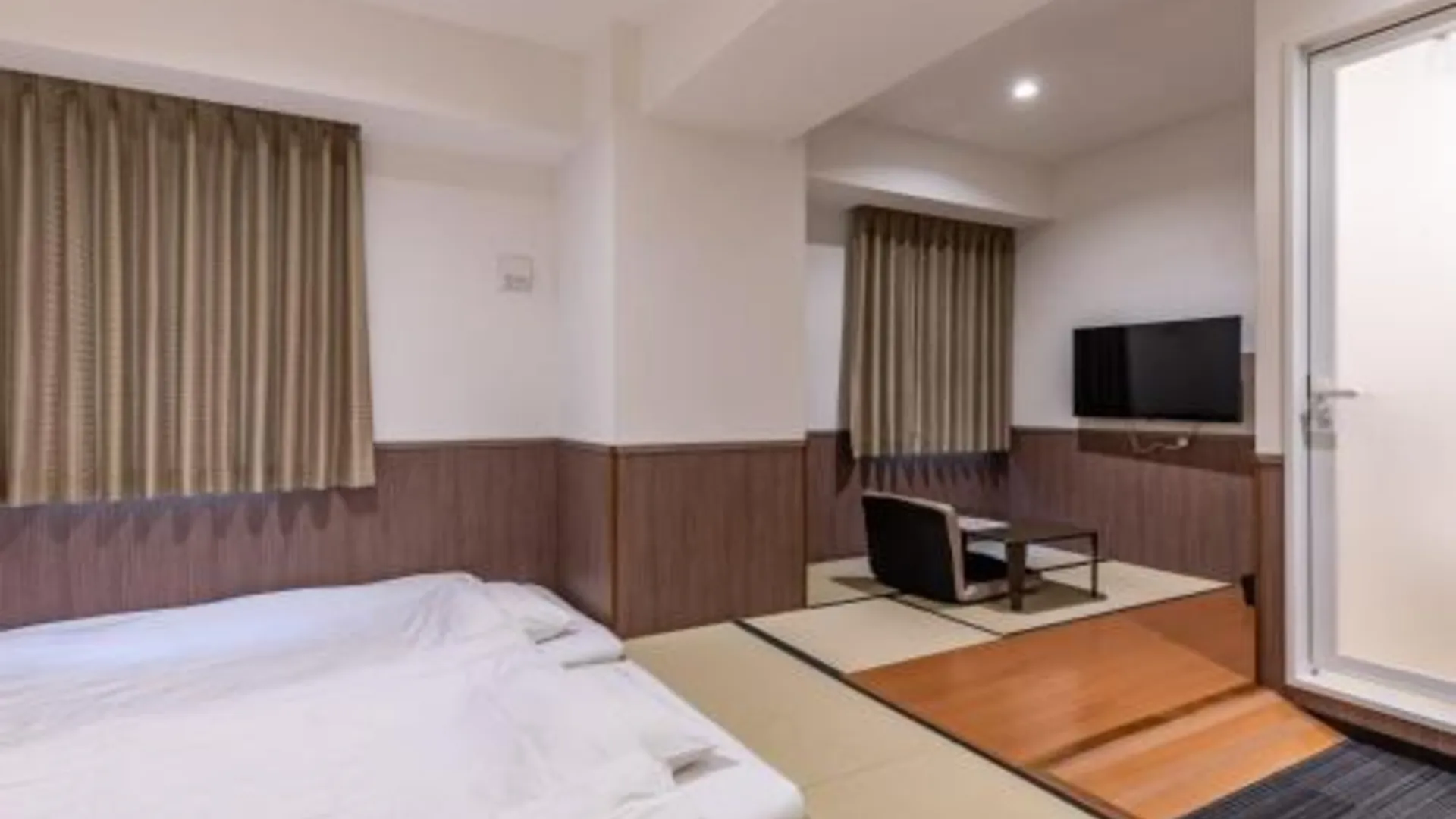 교토 호텔 엑설런스 엔마치 에키마에 3성급 호텔 스위트룸