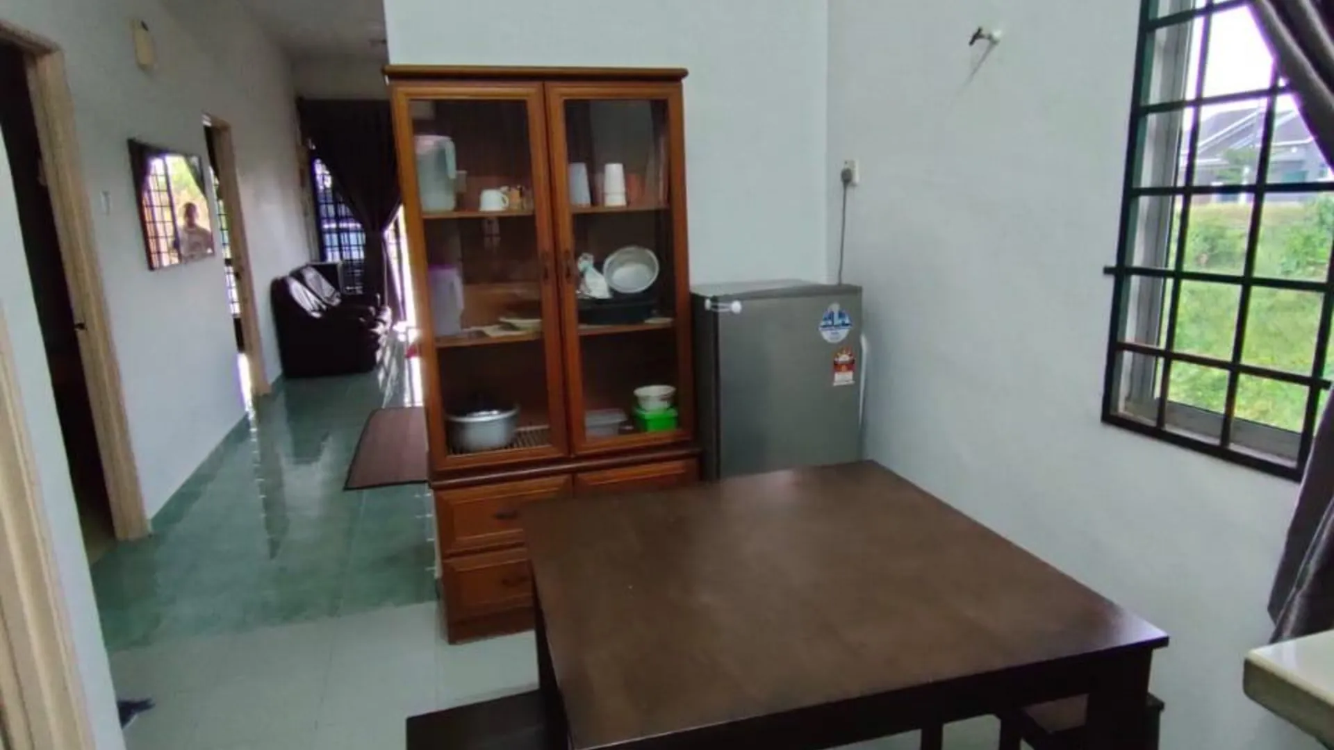 캉가르 캄풍 케리앙 단의 프라이빗 하우스 (100m², 침실 3개, 프라이빗 욕실 2개) 2성급 싱글룸 수영장