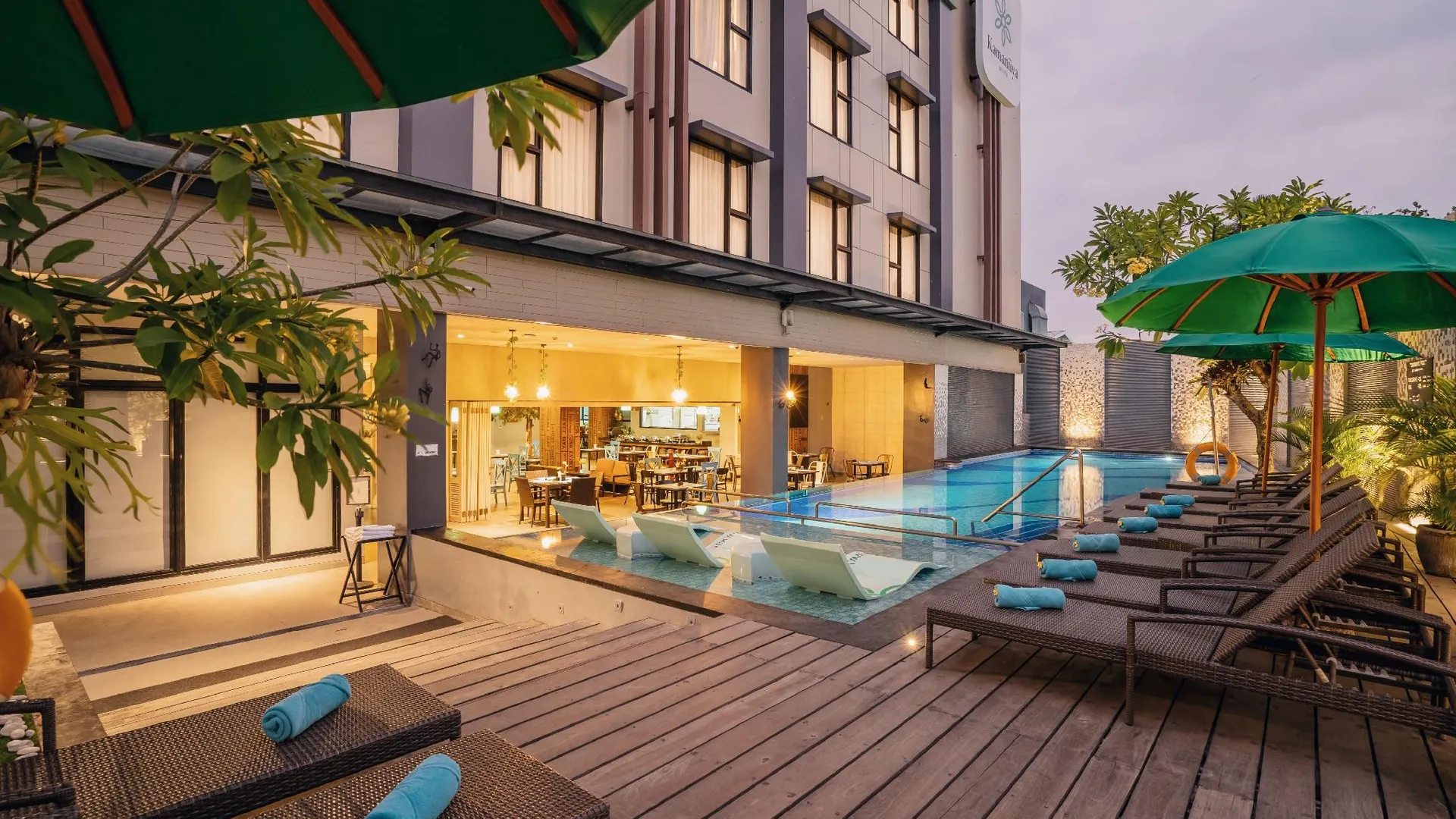 발리 카마니야 페티텐겟 스미냑 4성급 호텔 객실