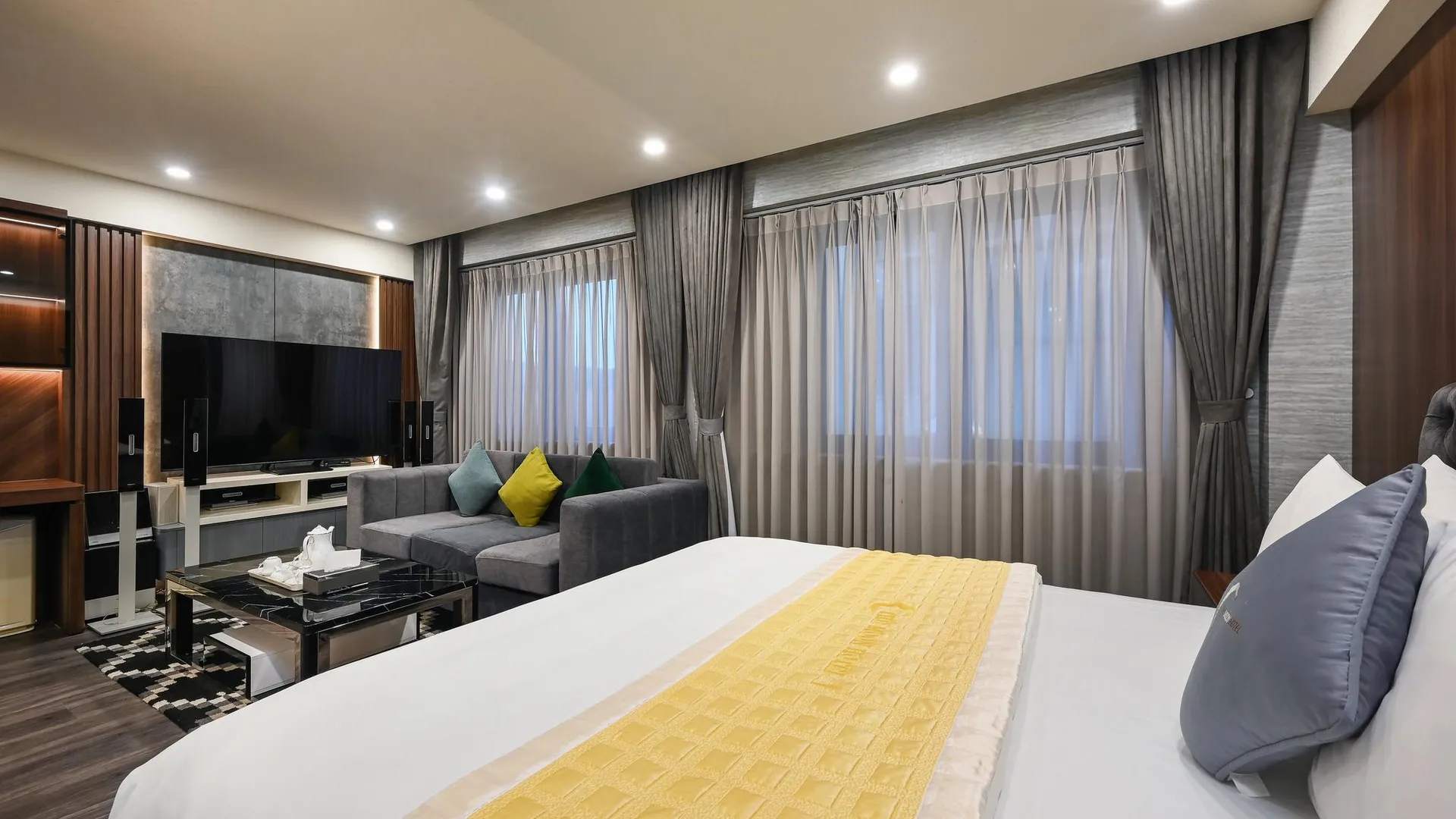 호치민 더 문 1 호텔 3성급 호텔 스위트룸