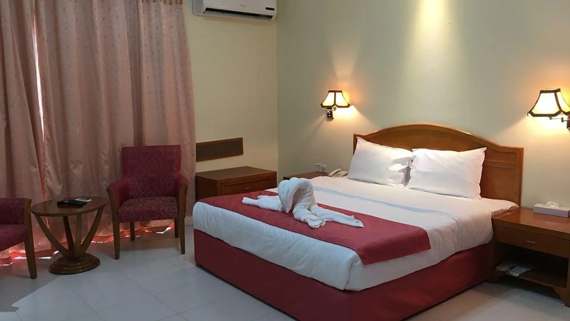 아지만 WAVES HOTEL 2성급 호텔 스위트룸