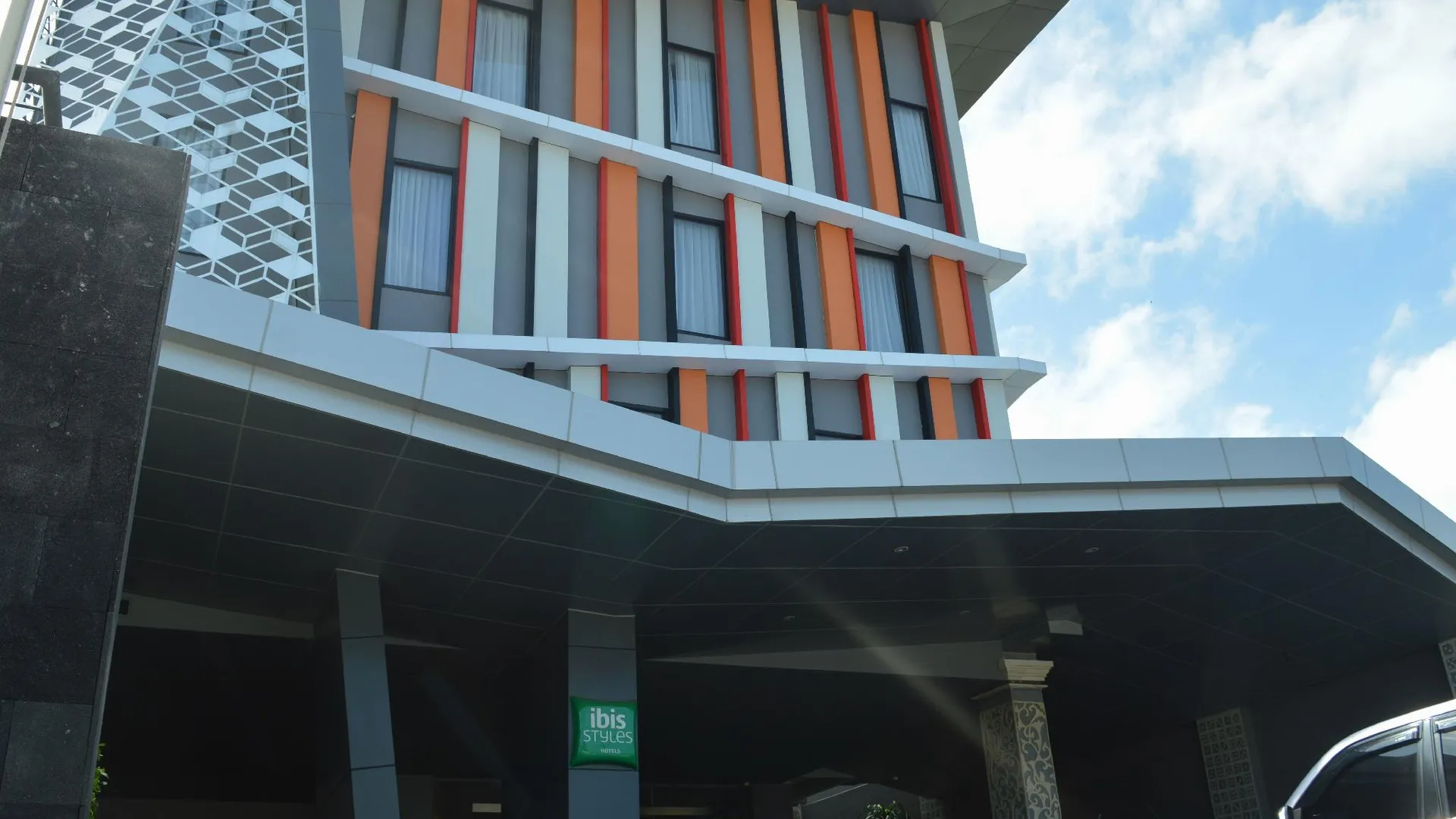 발리 카마니야 페티텐겟 스미냑 4성급 호텔 레스토랑