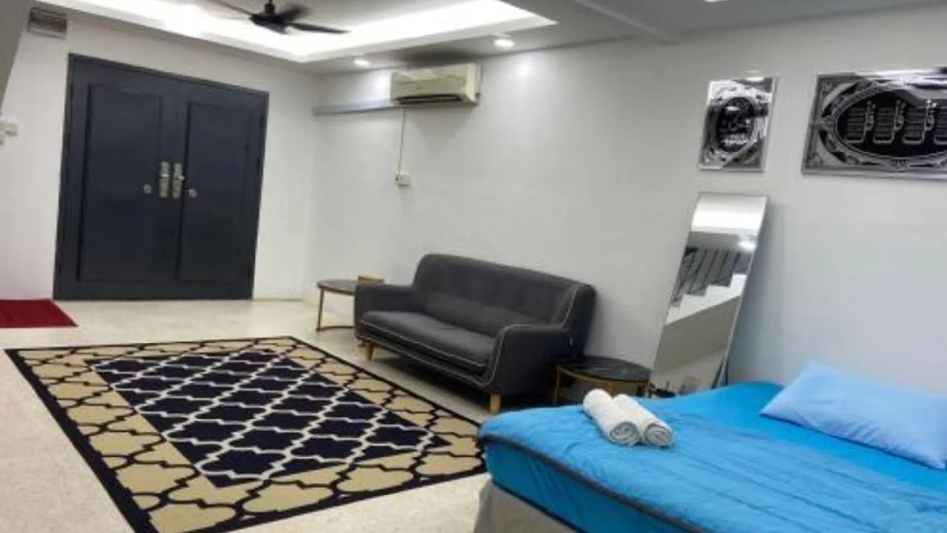 쿠안탄 쿠안탄 시티의 프라이빗 하우스 (650m², 침실 2개, 프라이빗 욕실 2개) 4성급 게스트하우스 스위트룸