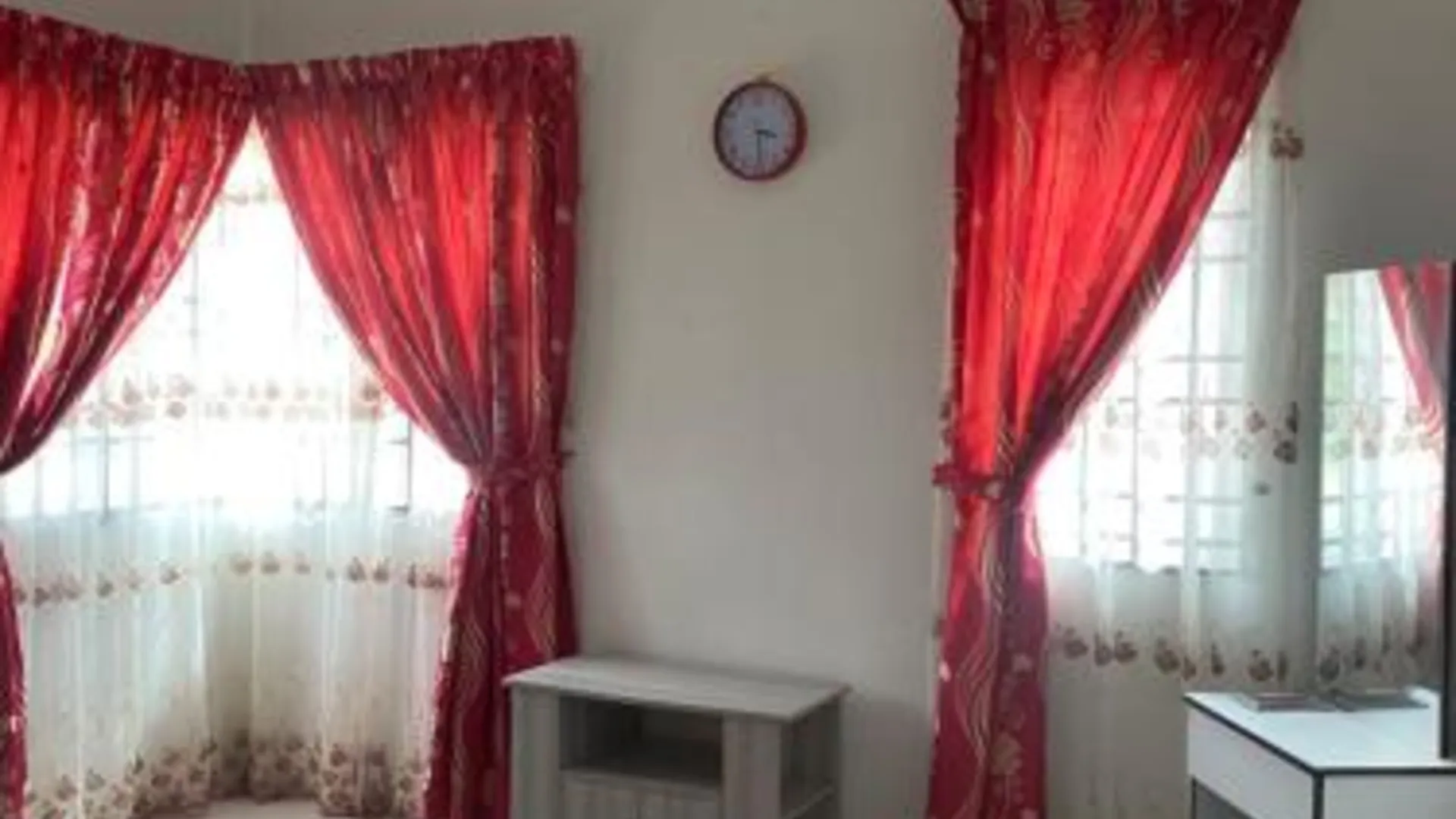 타나 메라 풀라이 촌동의 방갈로 (130m², 침실 3개, 프라이빗 욕실 2개) 2성급 게스트하우스 스위트룸