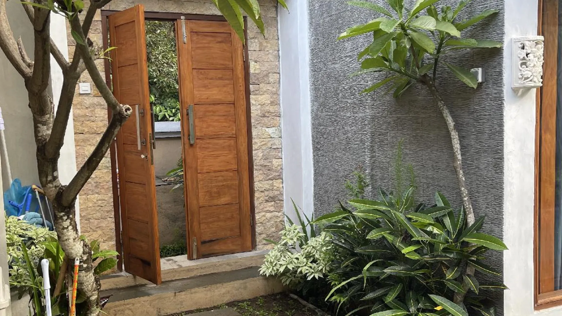 발리 싱아라자의 빌라 (200m², 침실 2개, 프라이빗 욕실 2개) 2성급 싱글룸 로비