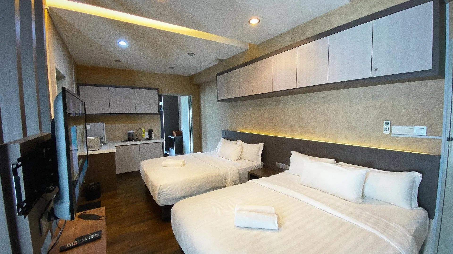 코타키나발루 Aeropod Cactus Rail Suite K1-8-8 // [Near KK City] 4성급 게스트하우스 객실