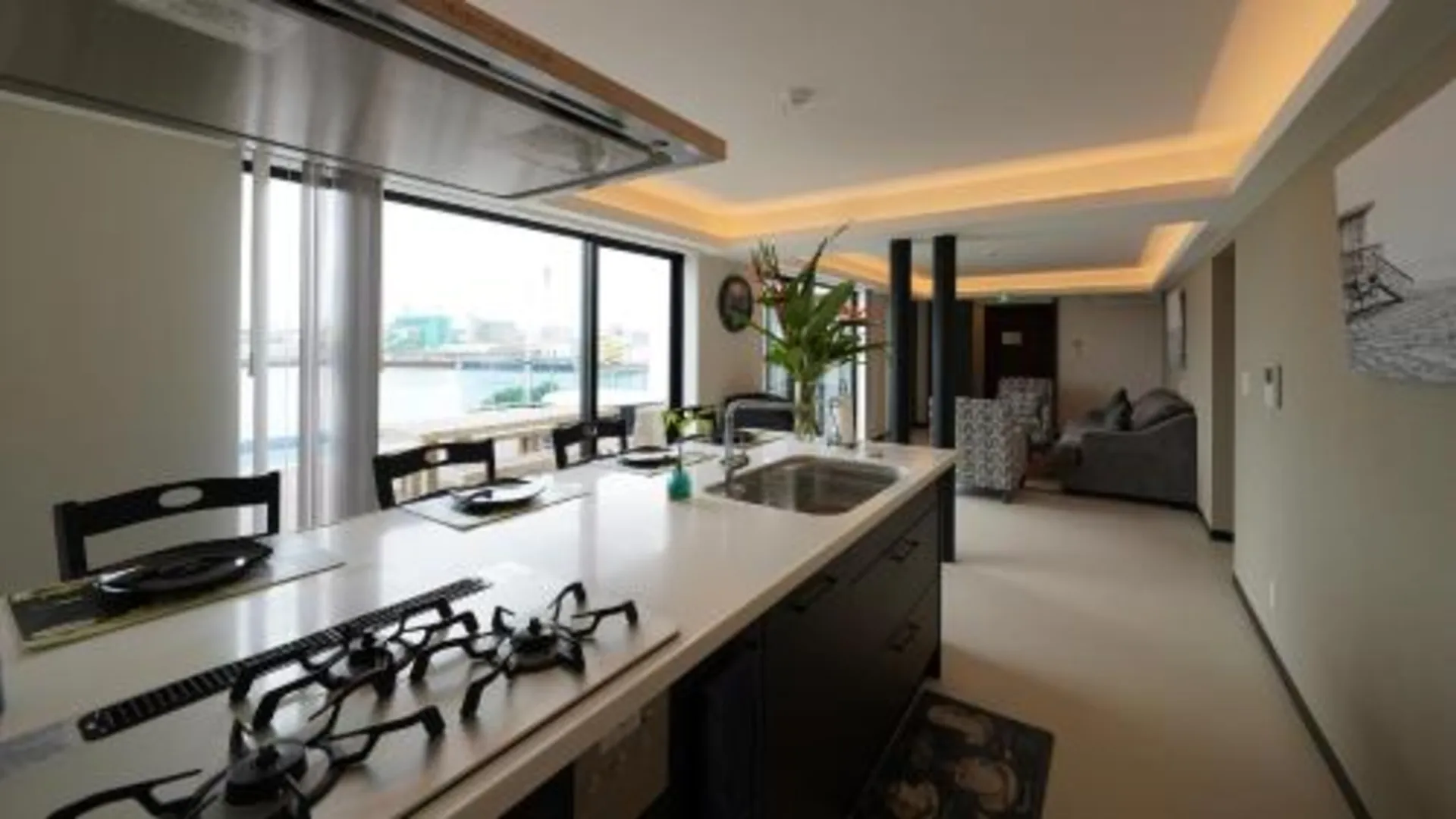 오키나와 본섬 SALTY HOUSE：海が目の前！ 5성급 싱글룸 외관