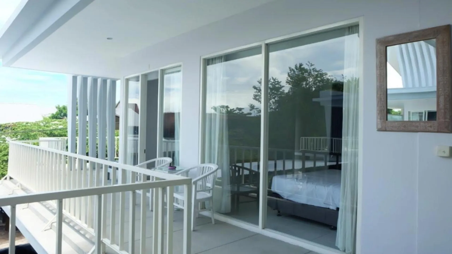 발리 팜팜스 발리 아파트먼트 2성급 호텔 외관