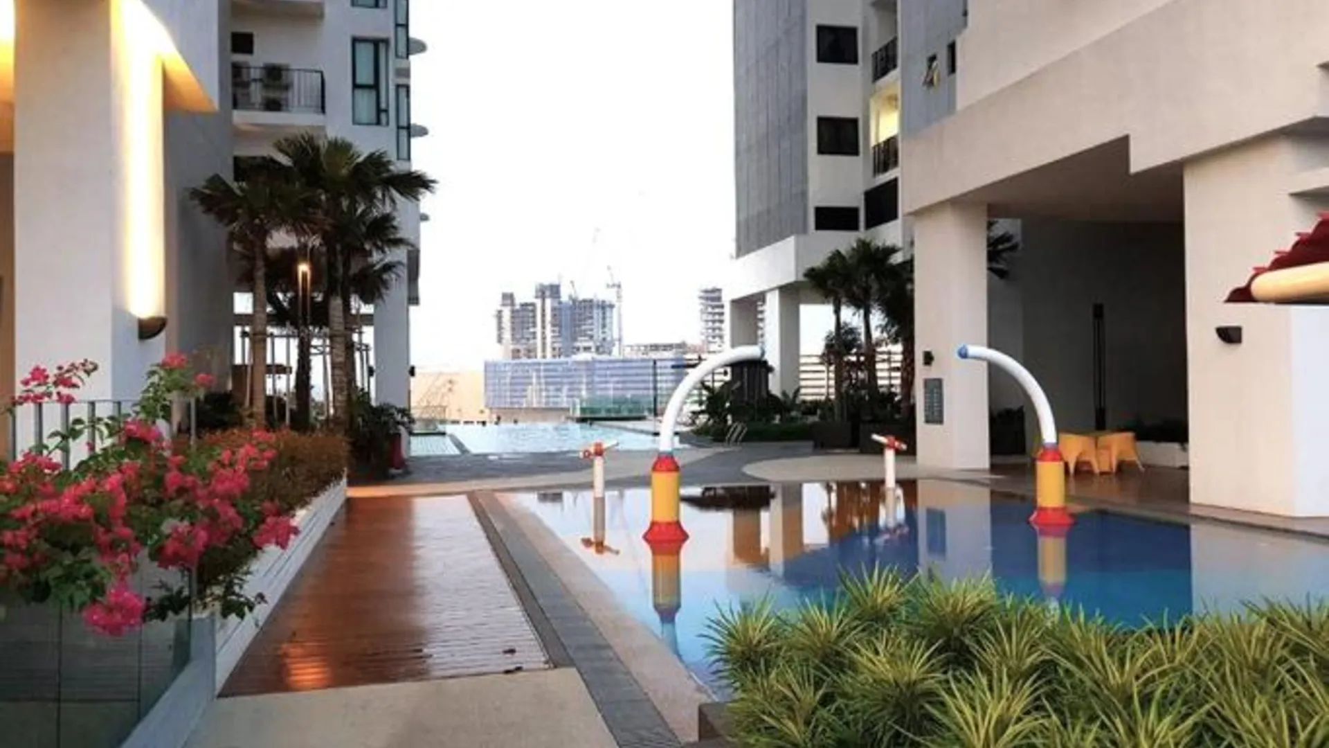 조호바루 / 조호르바루 Wooden Sand MosaicSouthkey 3BR w bathtub Midvalley 3성급 호텔 수영장