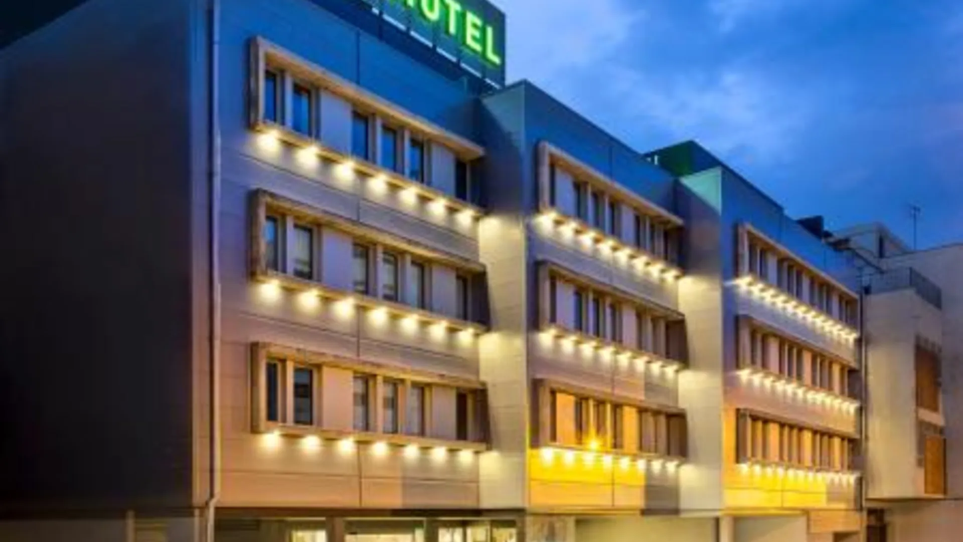 리스본 B&B 호텔 리스보아 에어포트 3성급 호텔 외관