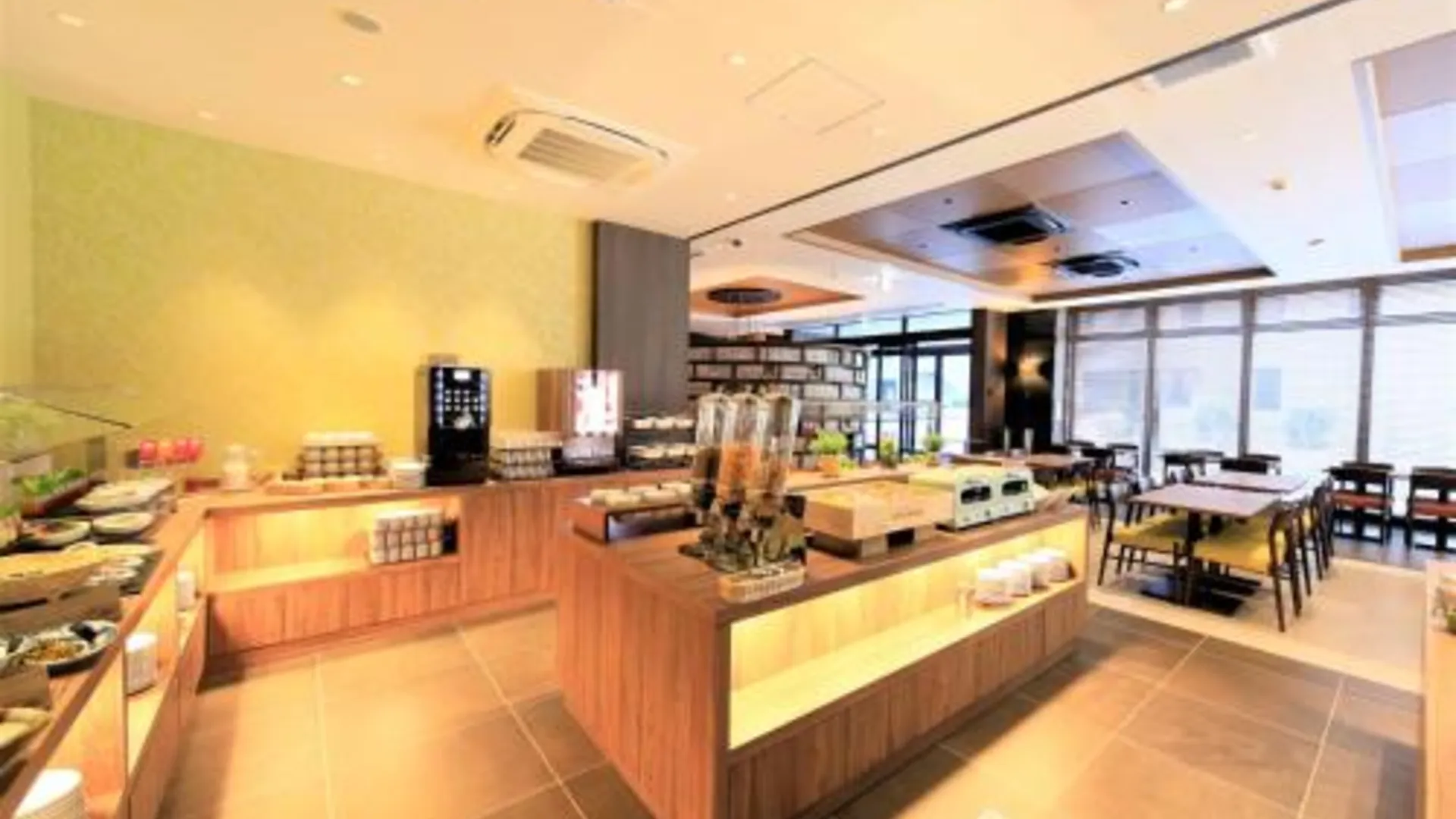 후쿠오카 퀸테사 호텔 후쿠오카 텐진 코믹 앤 북 4성급 호텔 수영장