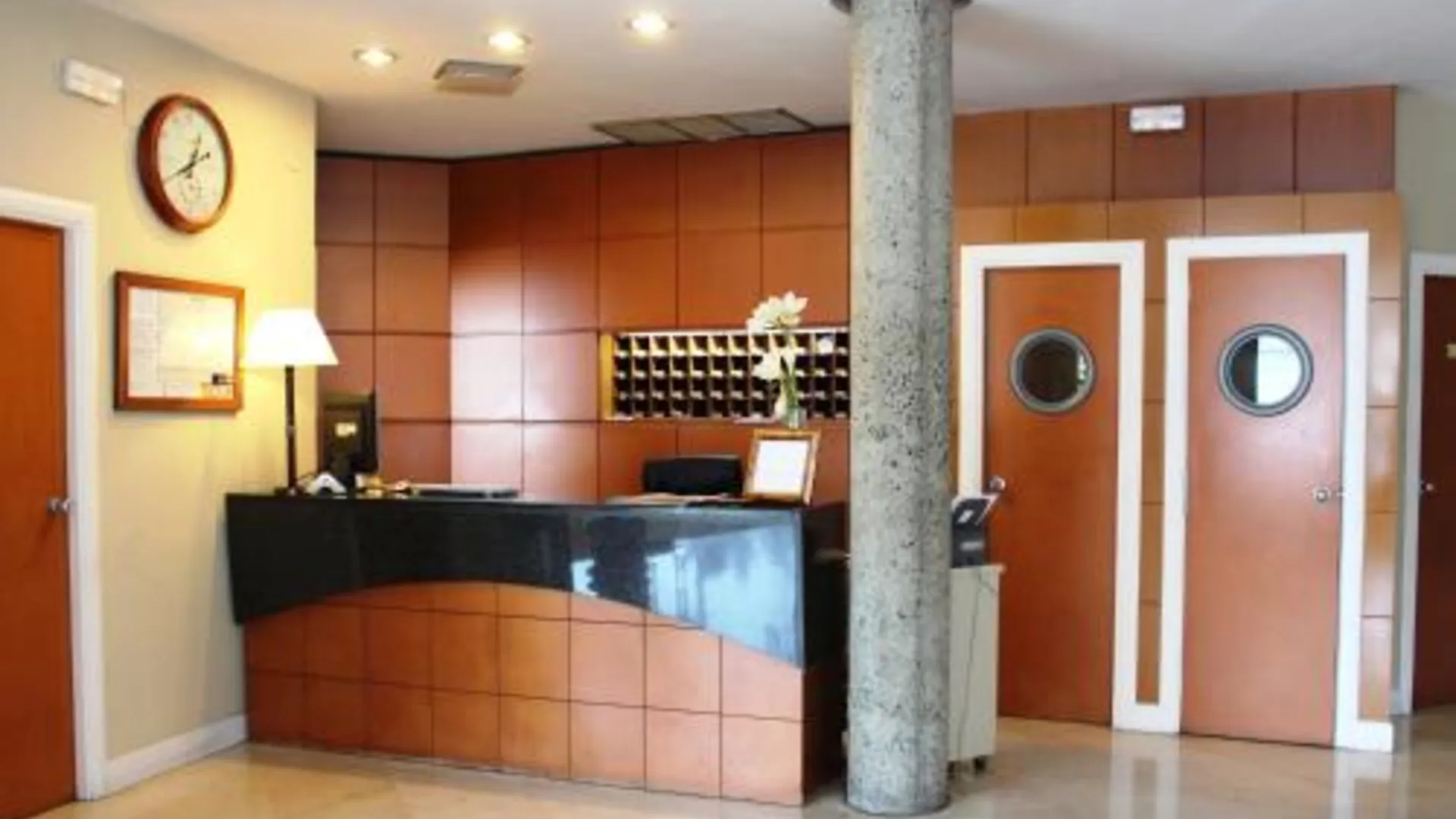 플라센샤 Hotel Azar 3성급 호텔 전망