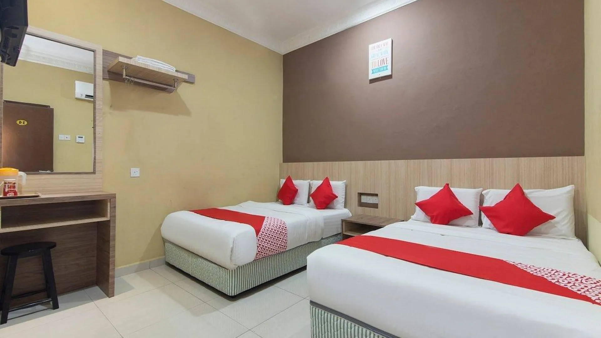 멩글렘부 Silibin Times Inn Hotel 2성급 호텔 스위트룸